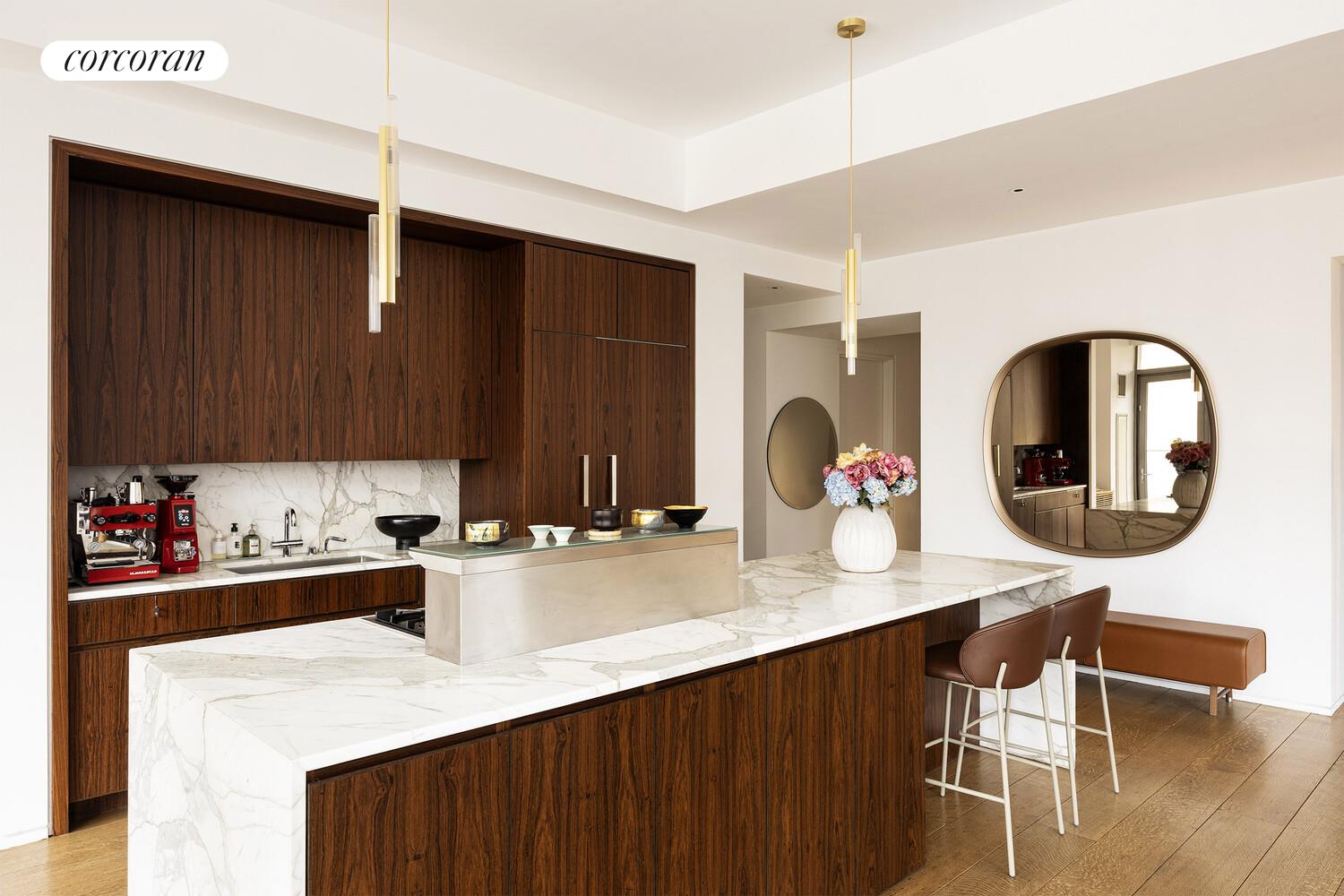 #7 photo, 23 E 22ND Street, Flatiron , NY 10010