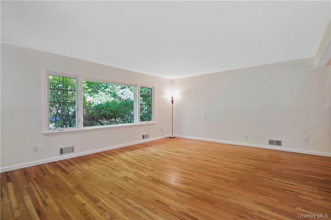 #8 photo, 124 Northfield Avenue, Dobbs Ferry , NY 10522