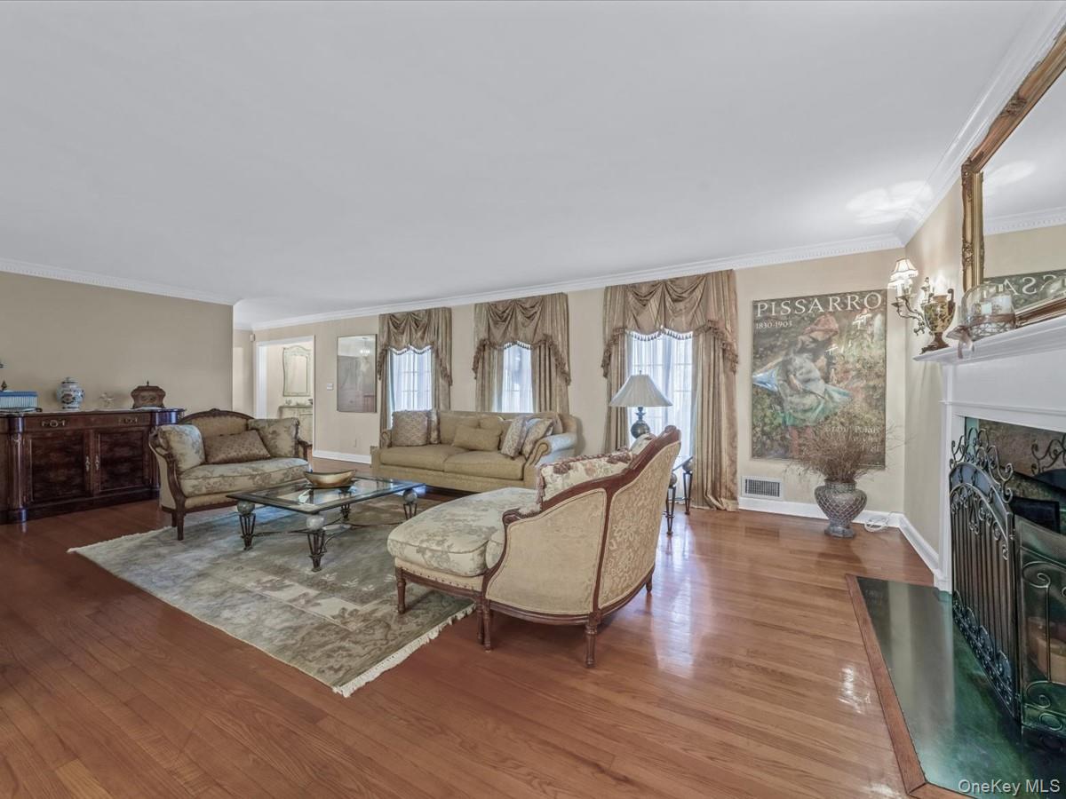 #11 photo, 32 Forbes Boulevard, Eastchester , NY 10709