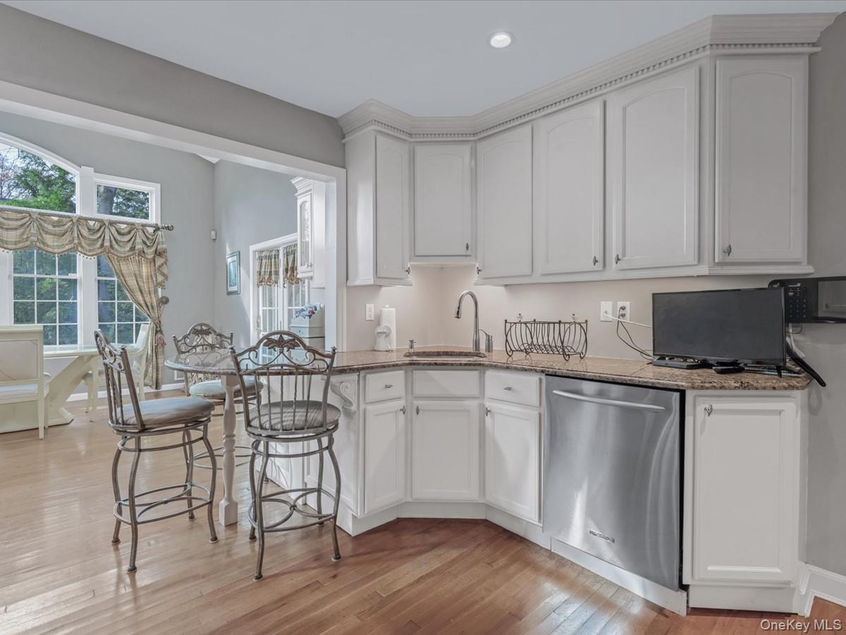 #17 photo, 32 Forbes Boulevard, Eastchester , NY 10709