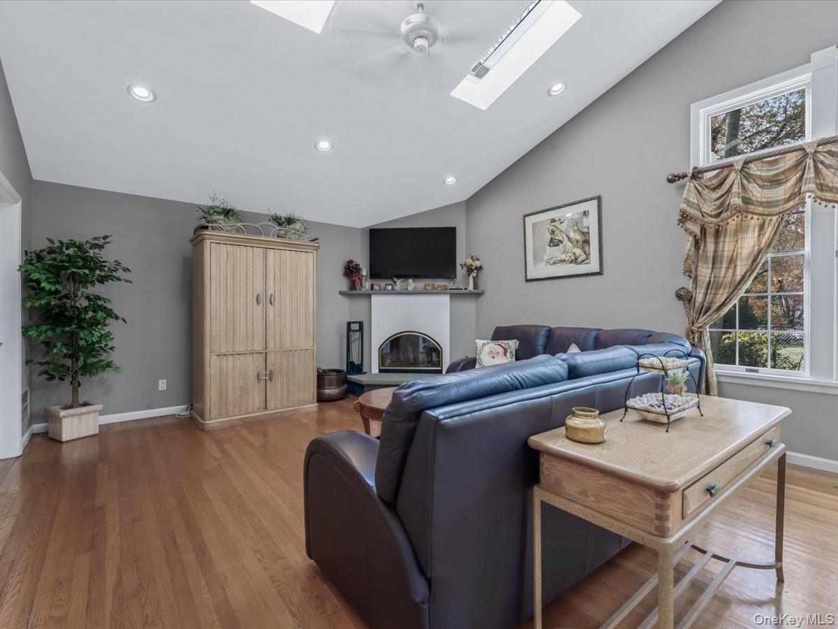 #20 photo, 32 Forbes Boulevard, Eastchester , NY 10709