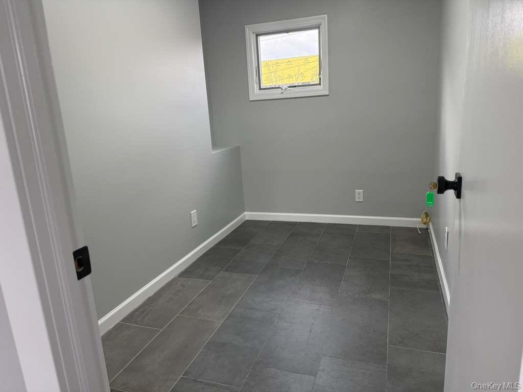 #5 photo, 70 Carman Avenue, Cedarhurst , NY 11516