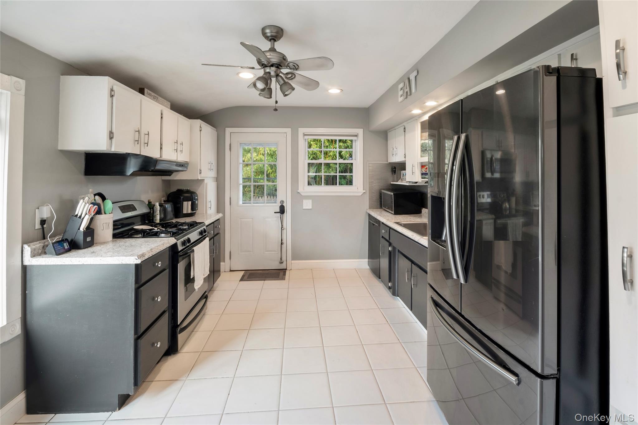 #3 photo, 277 Horseblock Road, Farmingville , NY 11738