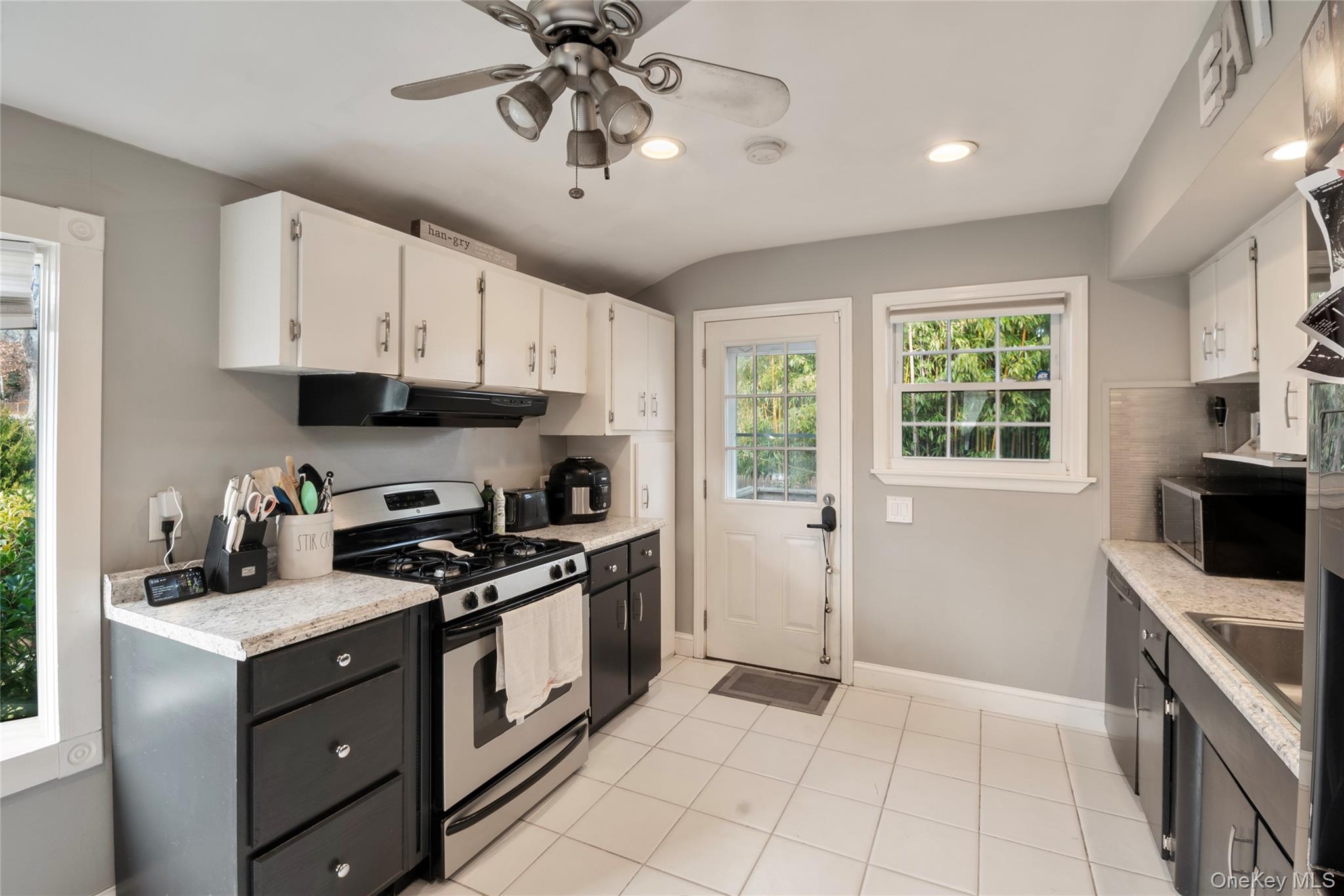 #5 photo, 277 Horseblock Road, Farmingville , NY 11738