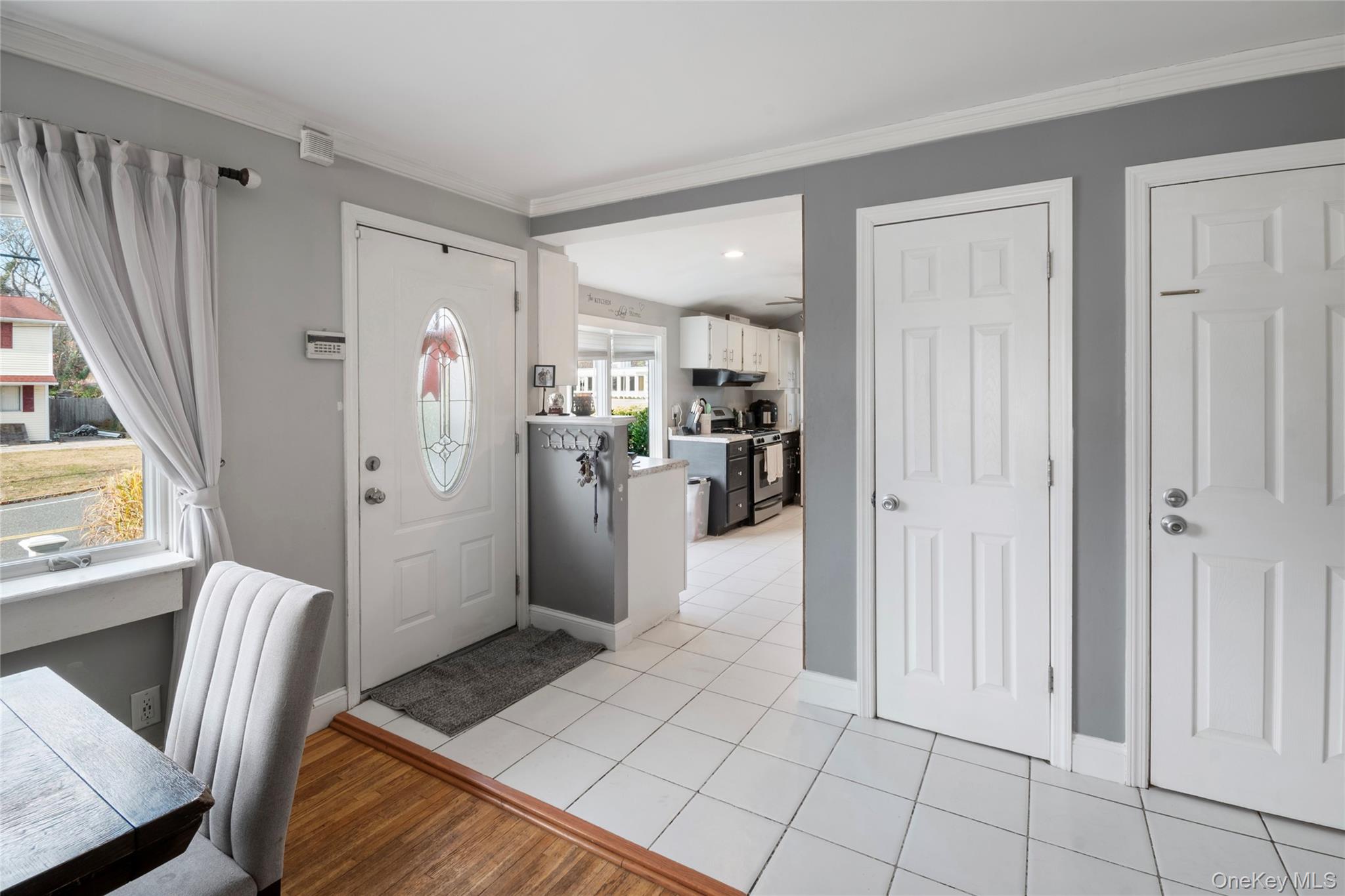 #6 photo, 277 Horseblock Road, Farmingville , NY 11738