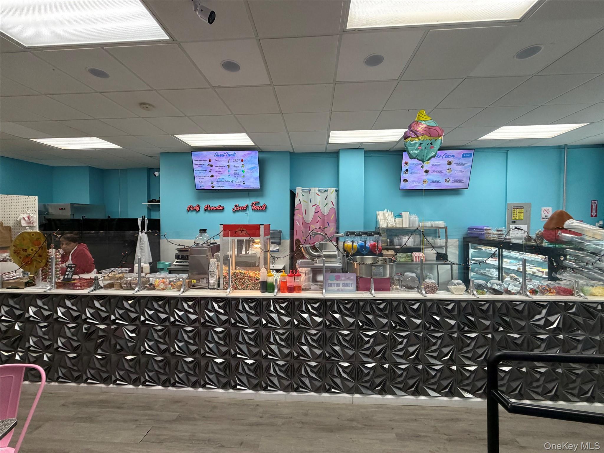 #2 photo, 12009 Jamaica Avenue, Richmond Hill , NY 11418