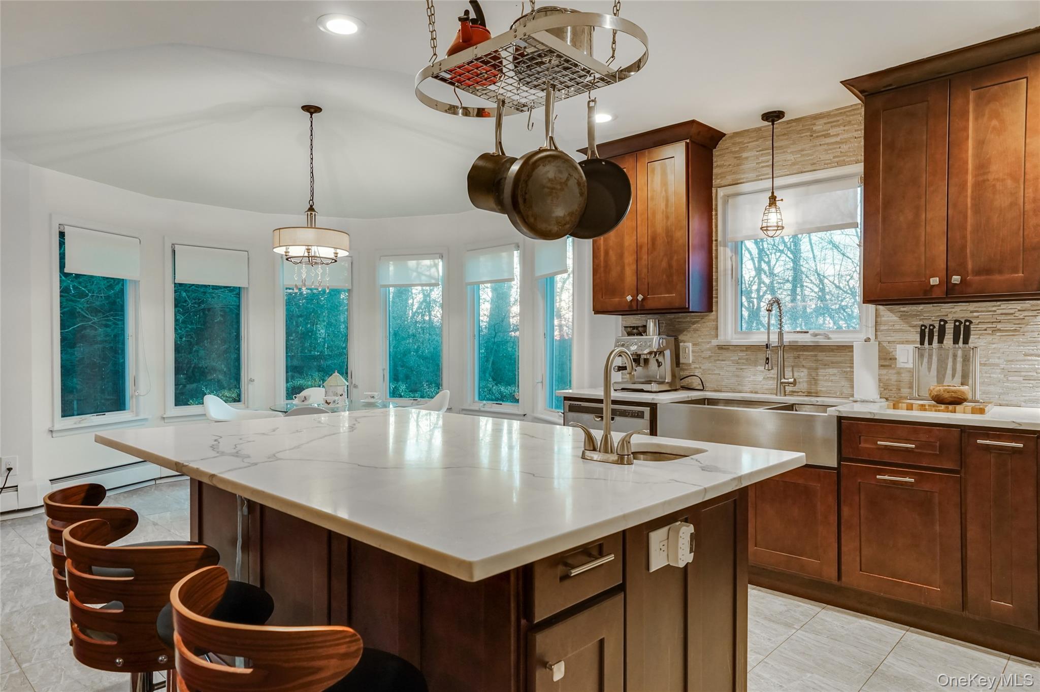 #8 photo, 1041 Glen Cove Avenue, Roslyn Harbor , NY 11576