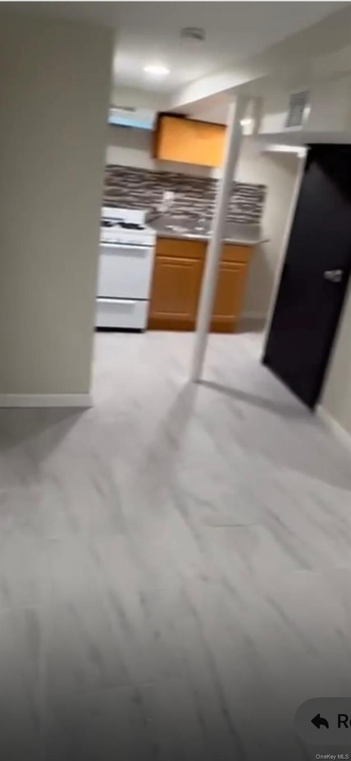 #13 photo, 9118 173rd Street, Jamaica , NY 11432