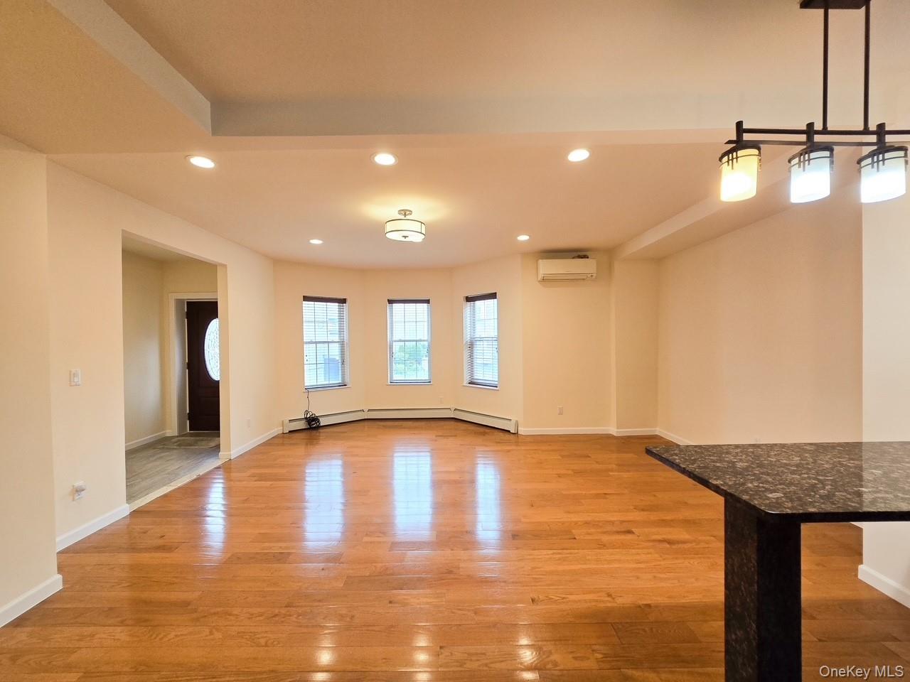 #5 photo, 35-35 155 Street, Flushing , NY 11354