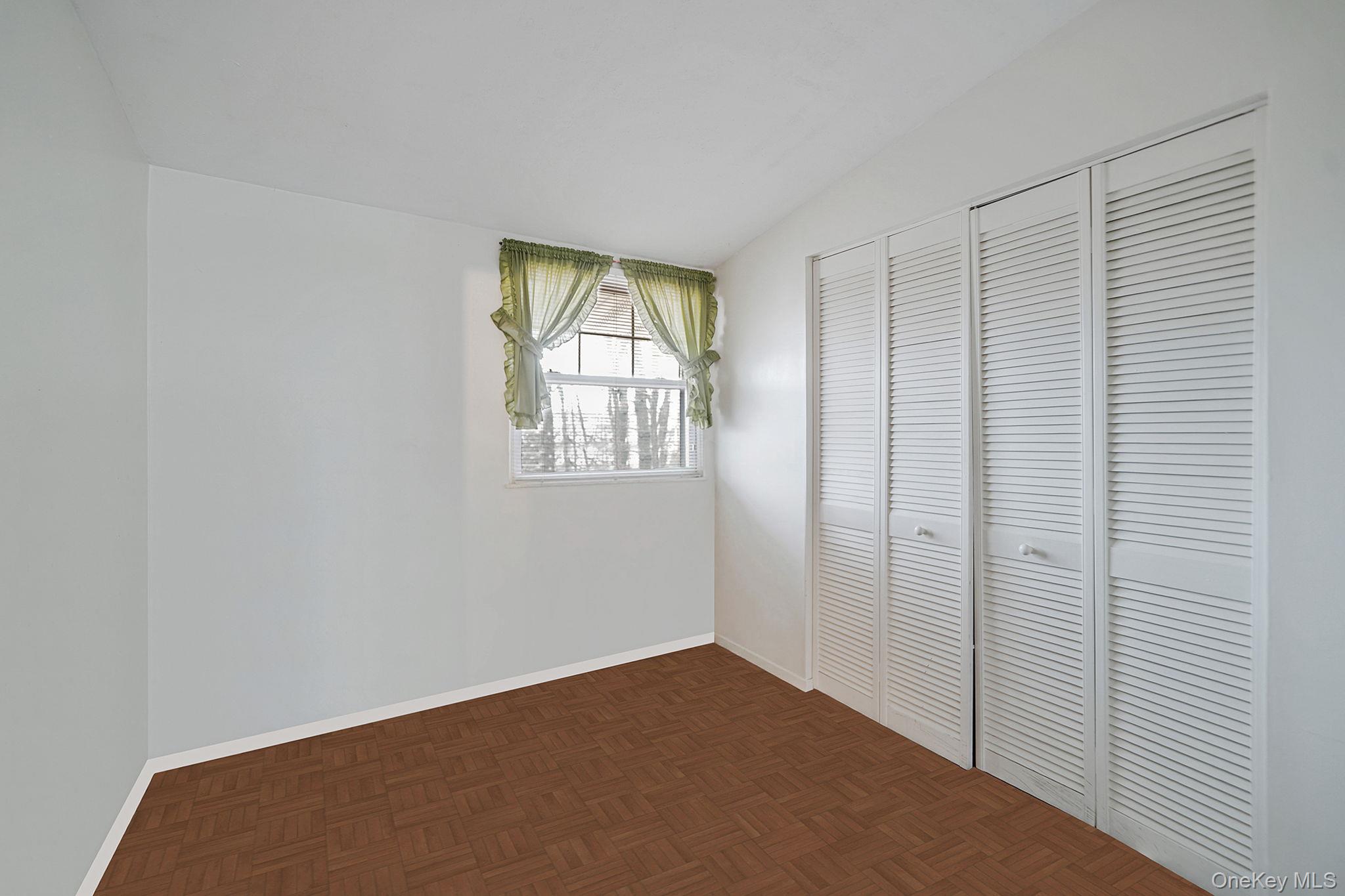 #18 photo, 31 Cabin Lane, East Setauket , NY 11733