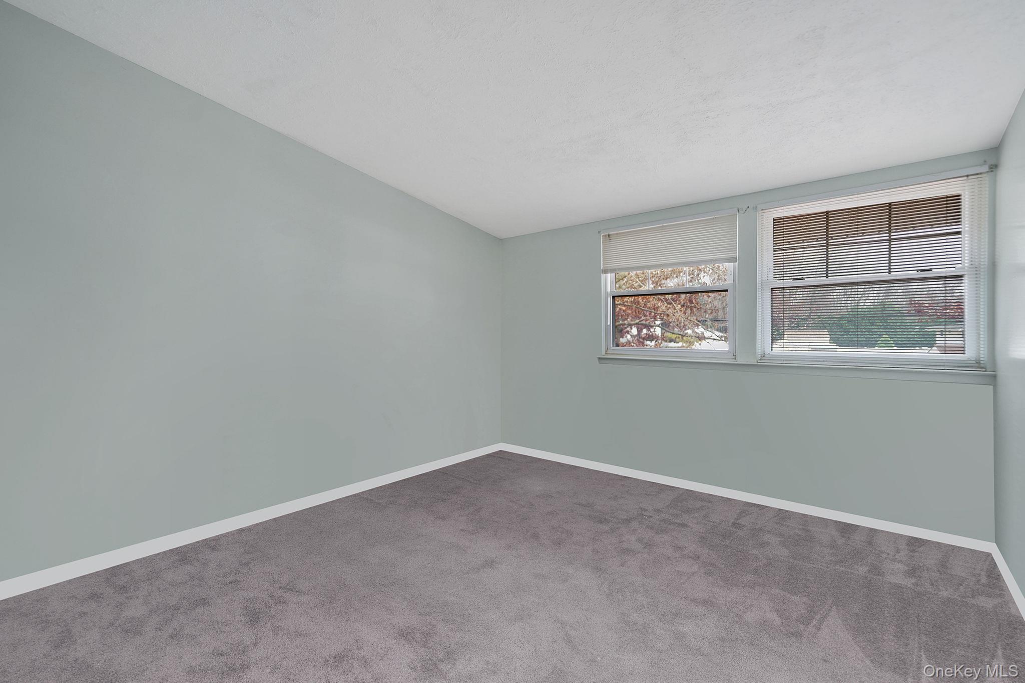 #19 photo, 31 Cabin Lane, East Setauket , NY 11733