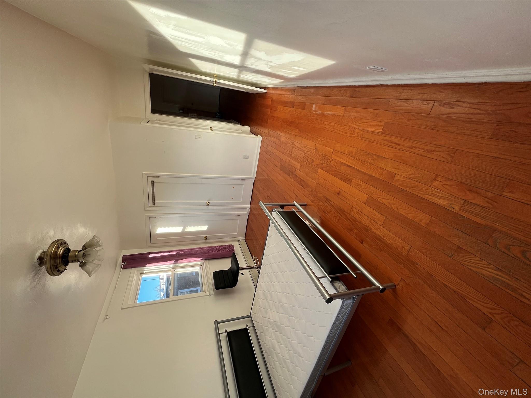 #5 photo, 150-12 59 Avenue, Flushing , NY 11355