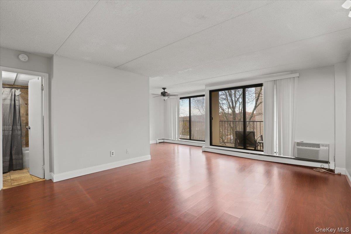 #4 photo, 150 Overlook Avenue, Peekskill , NY 10566