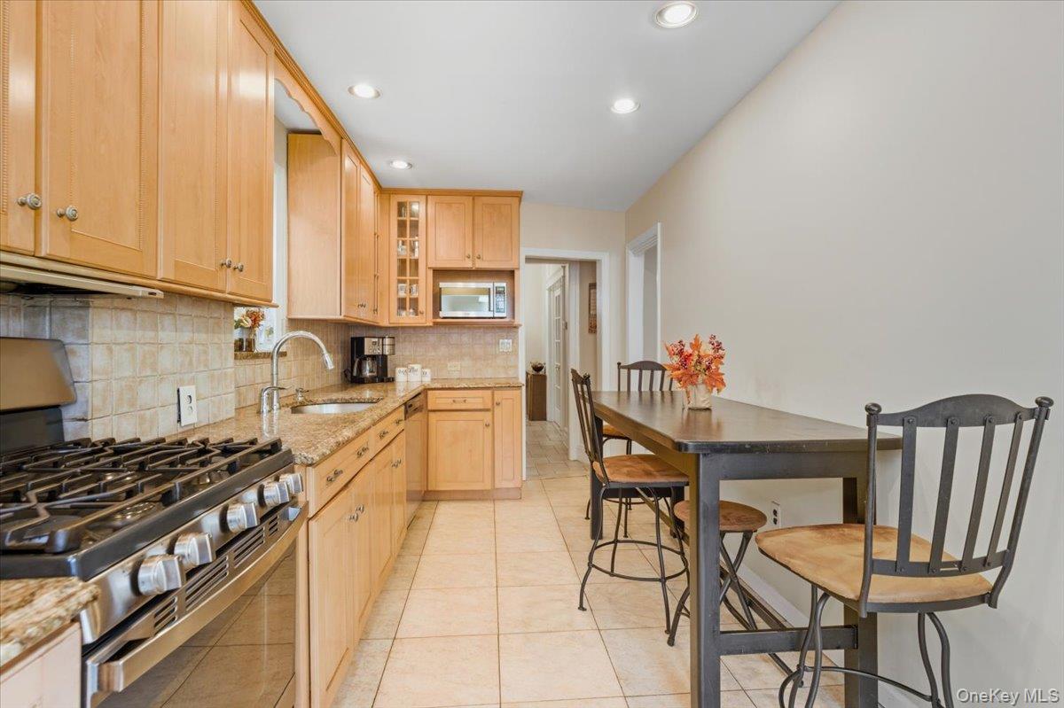 #10 photo, 1617 Mahan Avenue, Bronx , NY 10461