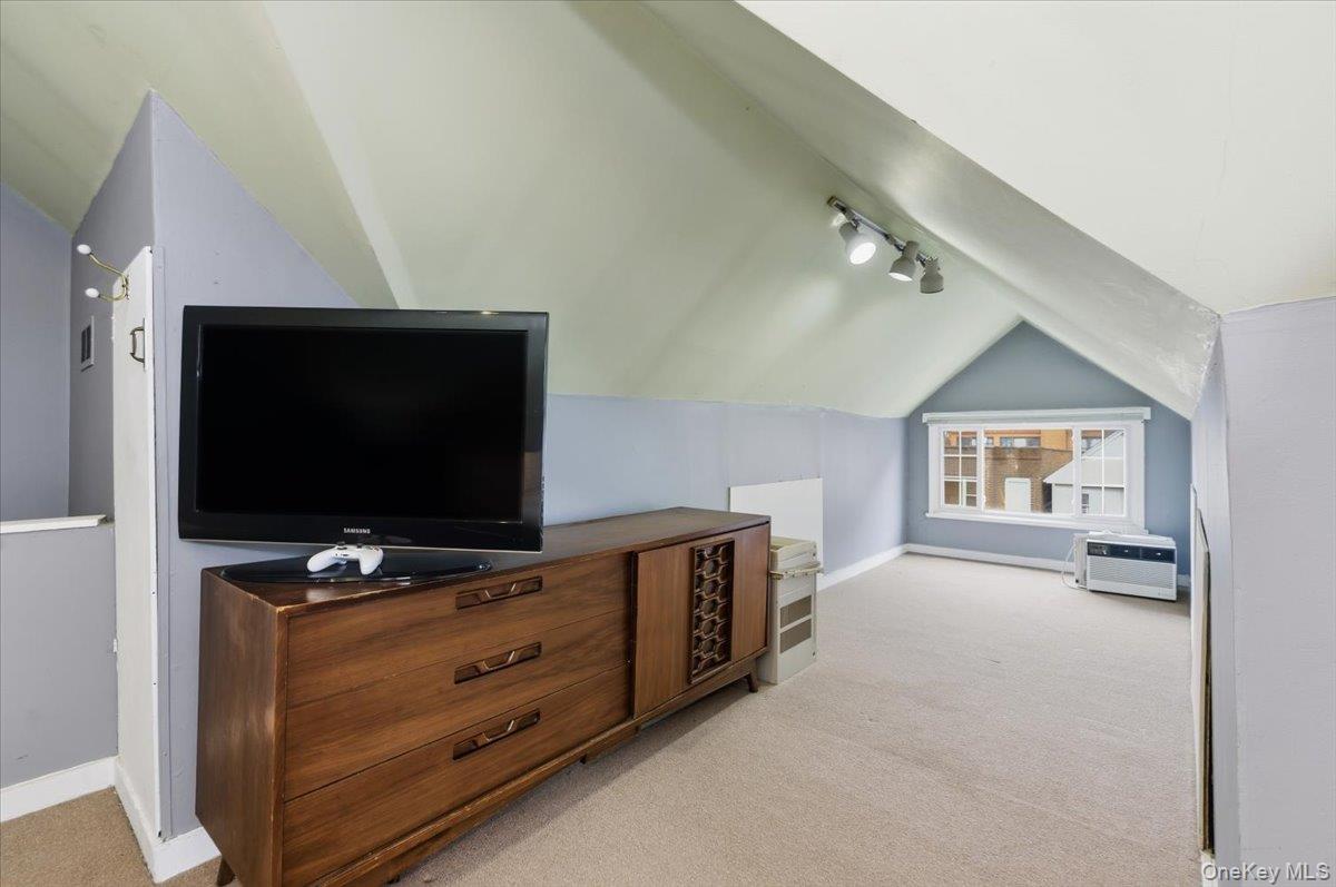 #17 photo, 1617 Mahan Avenue, Bronx , NY 10461