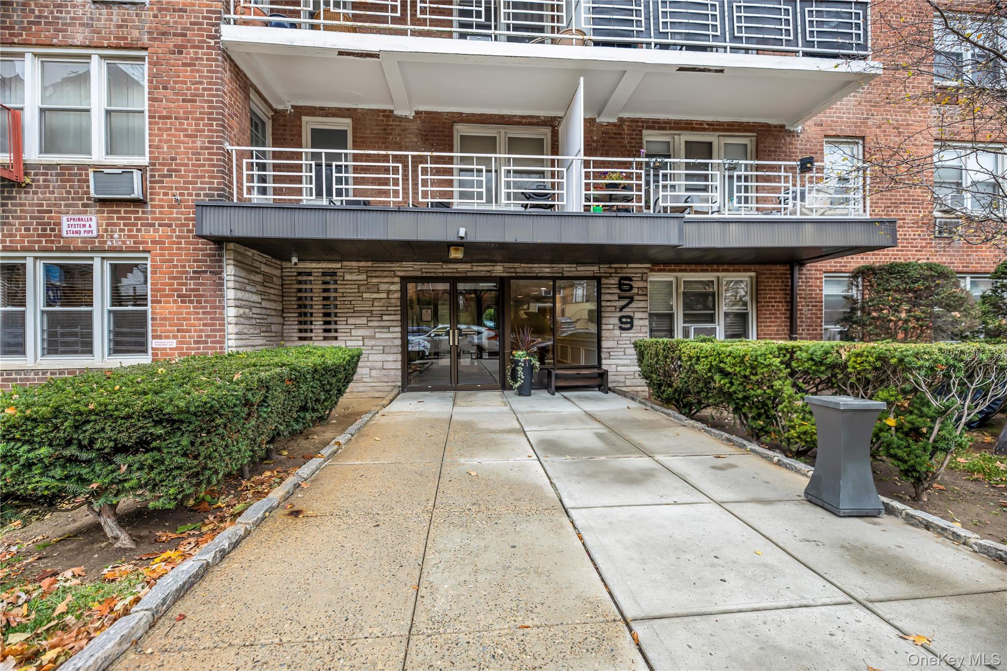 #14 photo, 679 Warburton Avenue, Yonkers , NY 10701