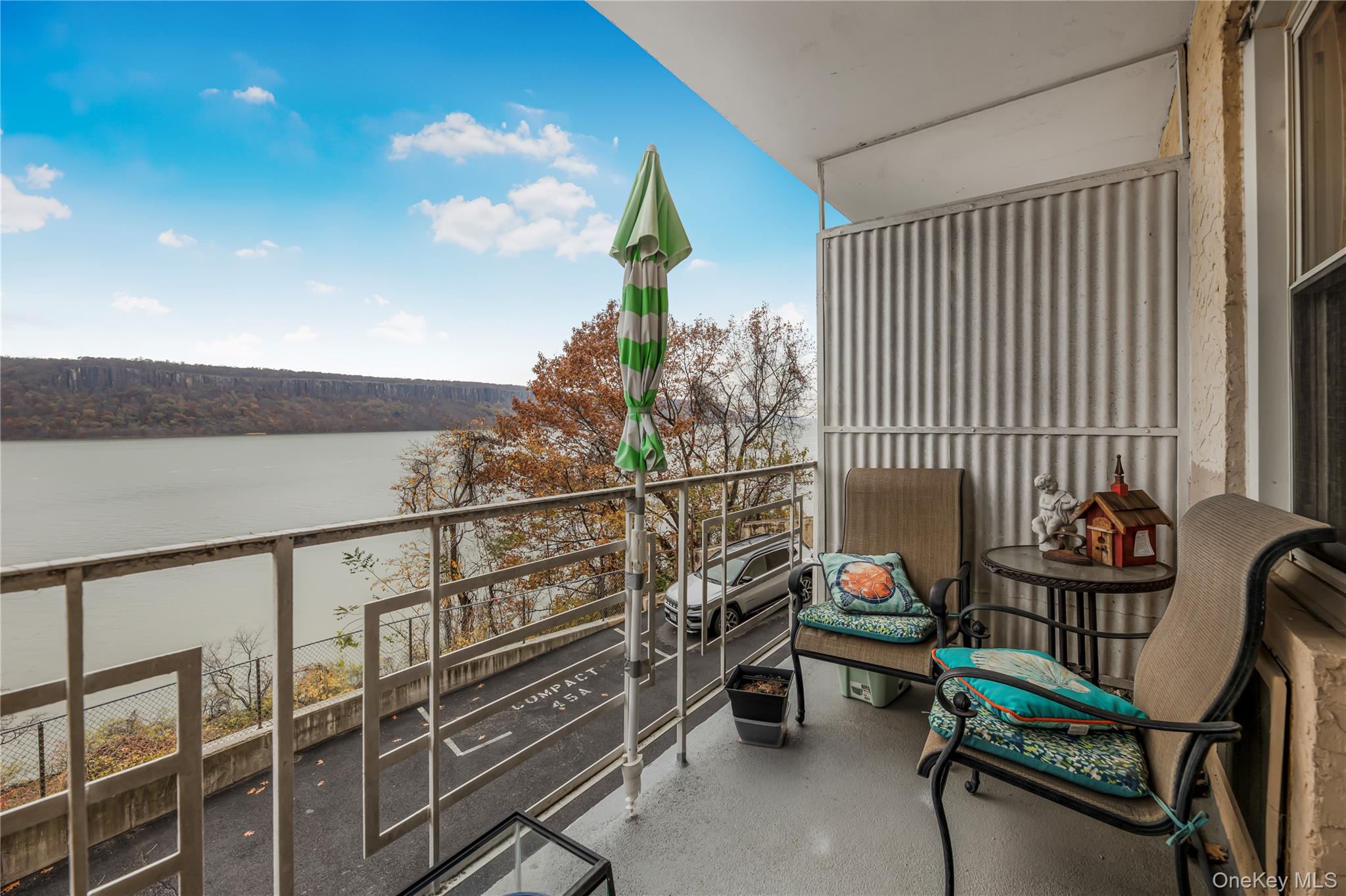 #2 photo, 679 Warburton Avenue, Yonkers , NY 10701