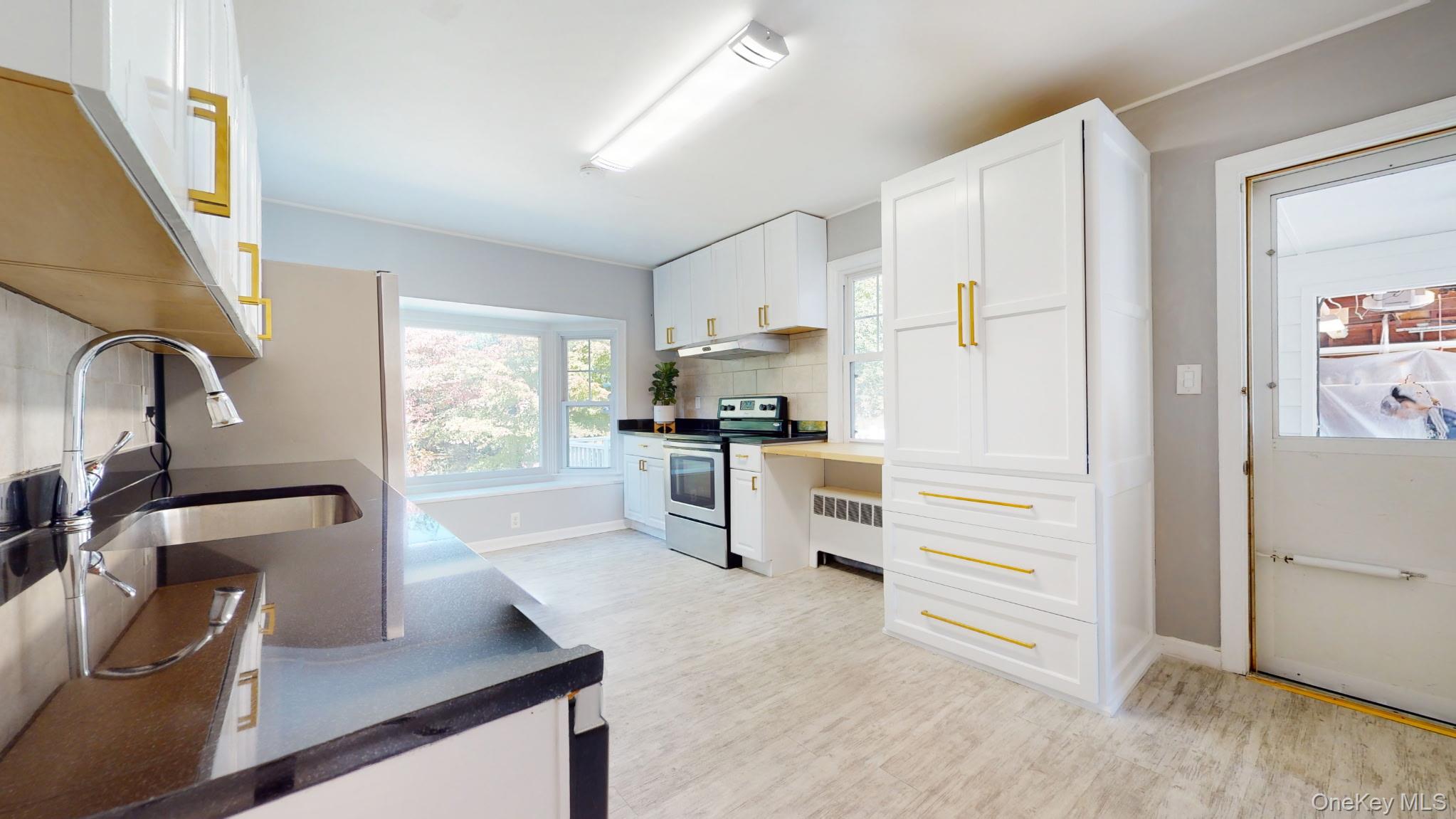 #4 photo, 162 North Road, White Plains , NY 10603