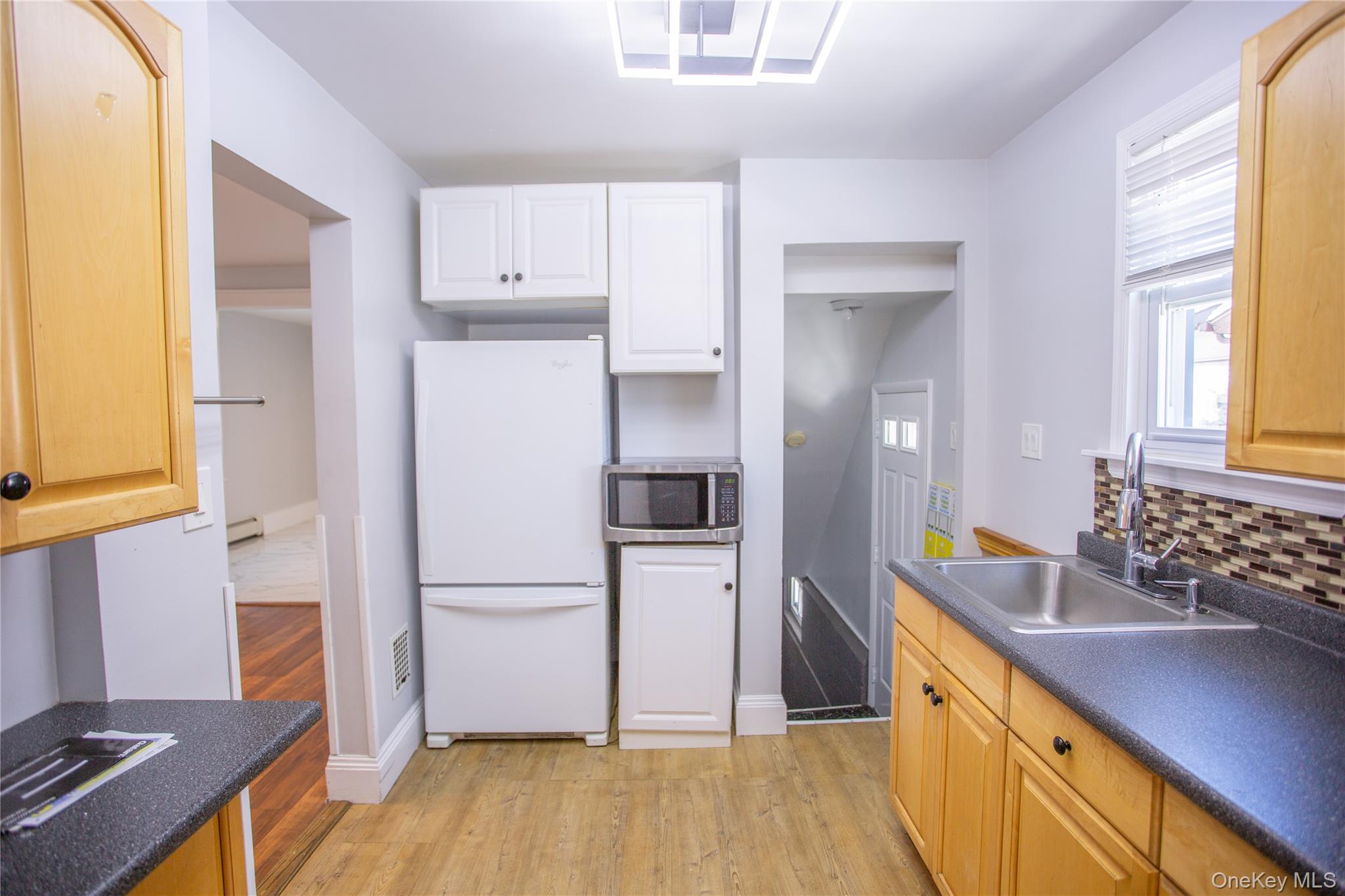 #13 photo, 1261 Waverly Street, Hewlett , NY 11557