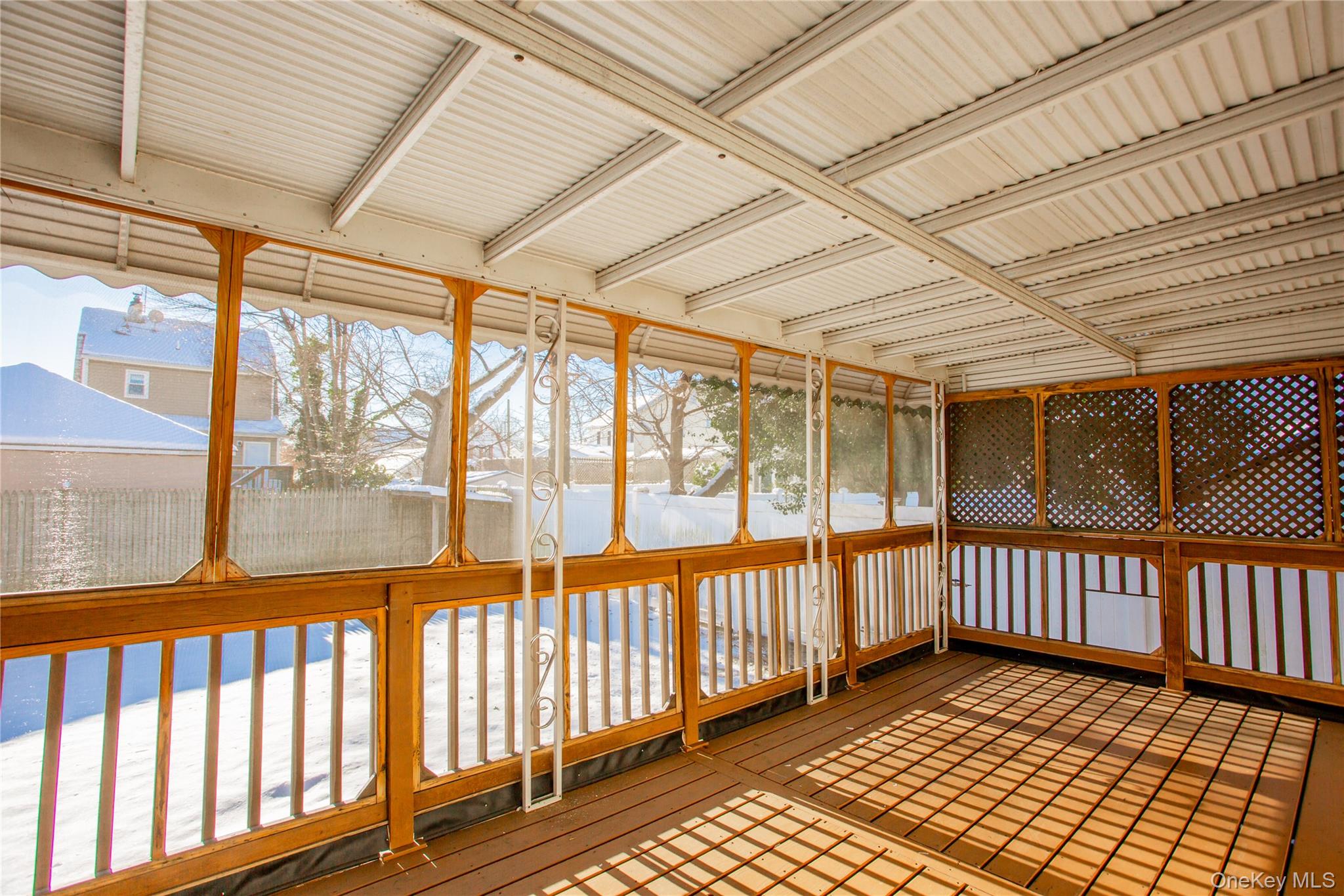 #15 photo, 1261 Waverly Street, Hewlett , NY 11557