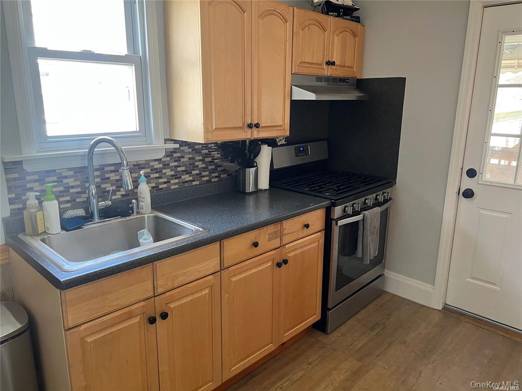 #5 photo, 1261 Waverly Street, Hewlett , NY 11557