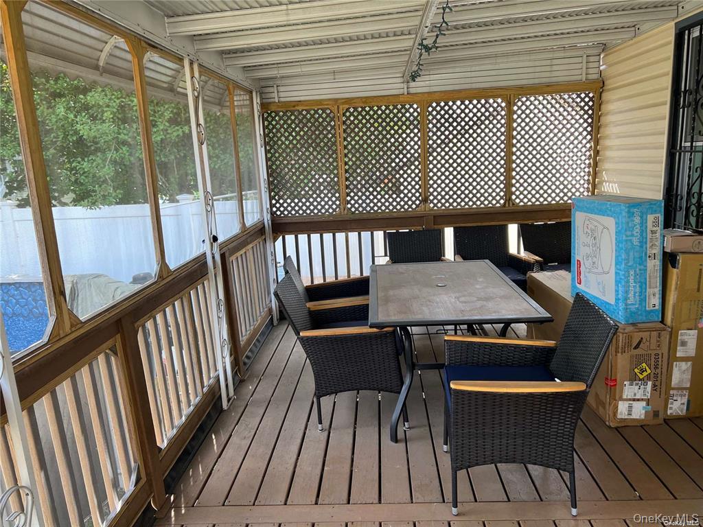 #9 photo, 1261 Waverly Street, Hewlett , NY 11557