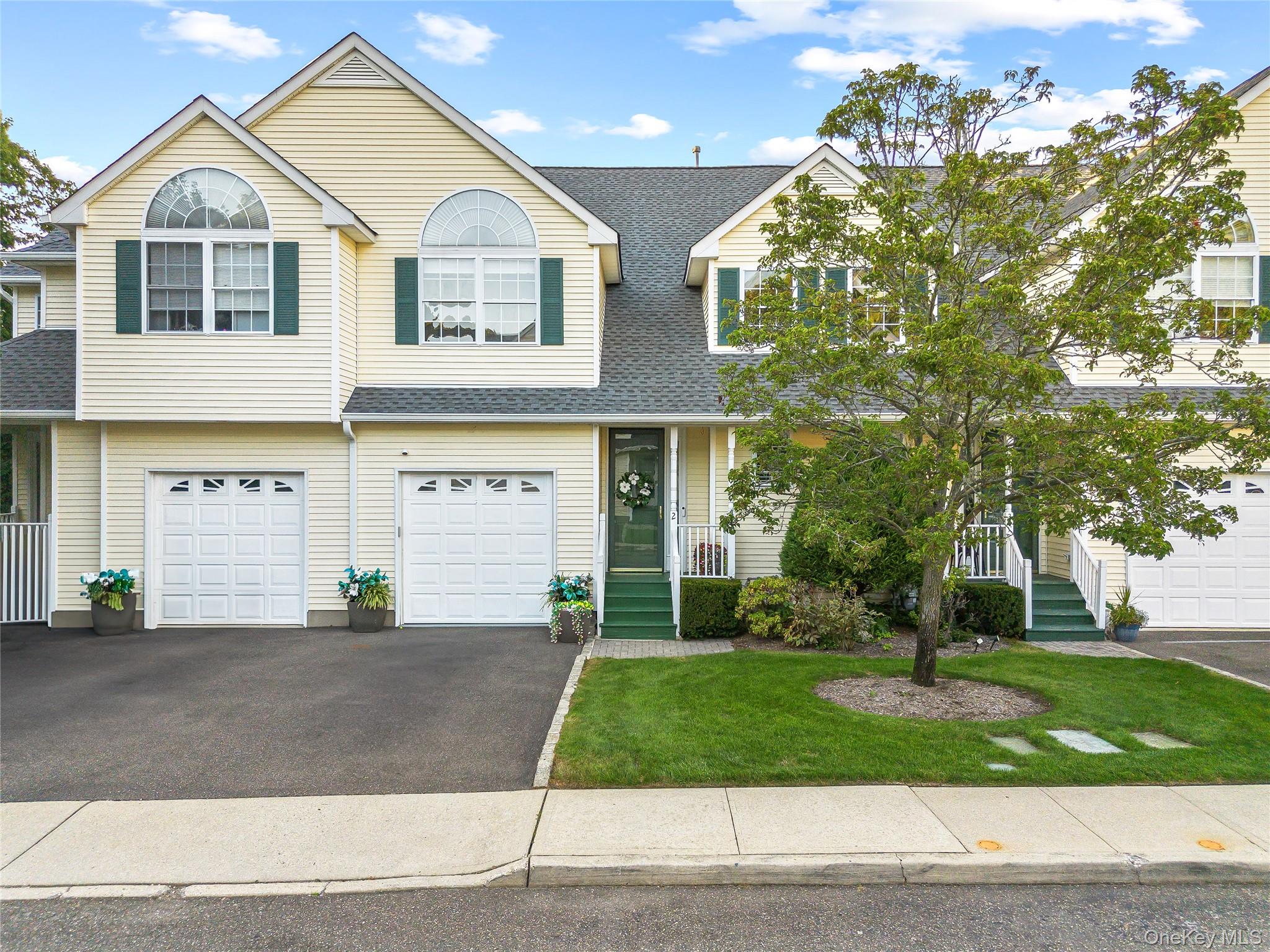#1 photo, 2 Spring Court, Huntington , NY 11743