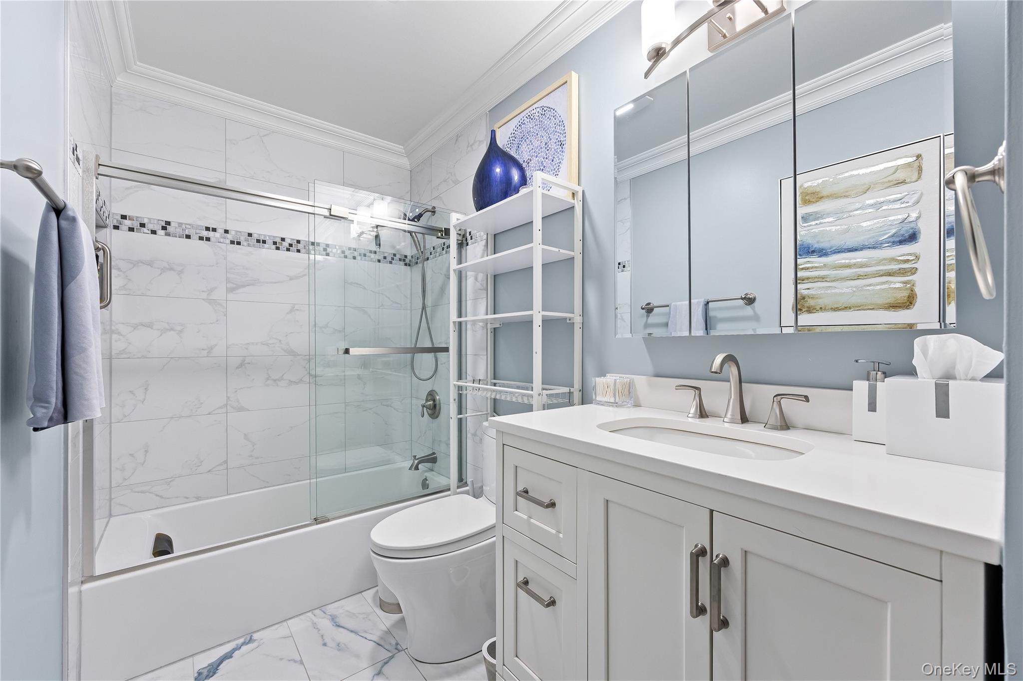 #18 photo, 2 Spring Court, Huntington , NY 11743