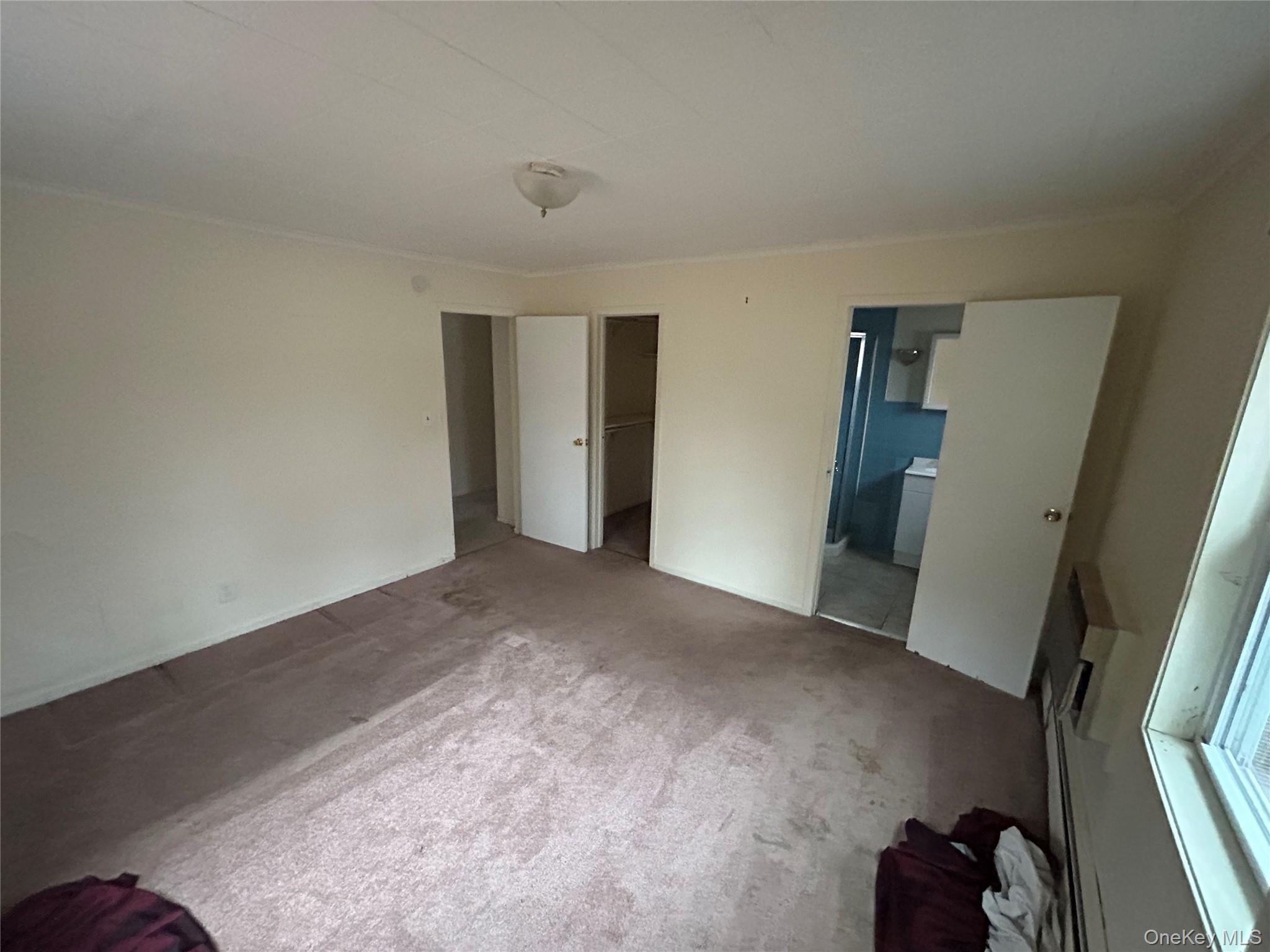 #16 photo, 155 Dahlia Drive, سوفولك Mastic Beach , NY 11951