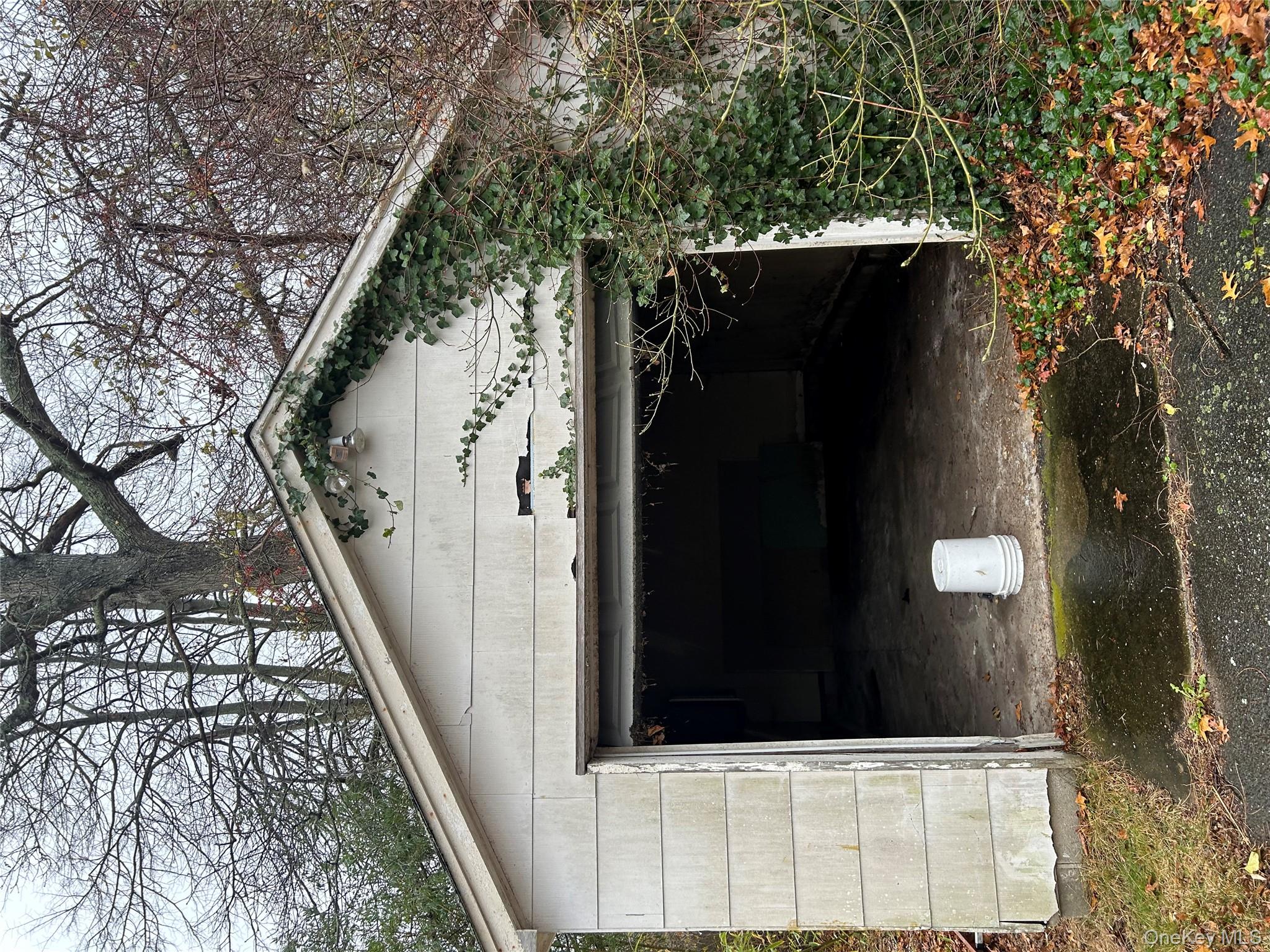 #18 photo, 155 Dahlia Drive, سوفولك Mastic Beach , NY 11951