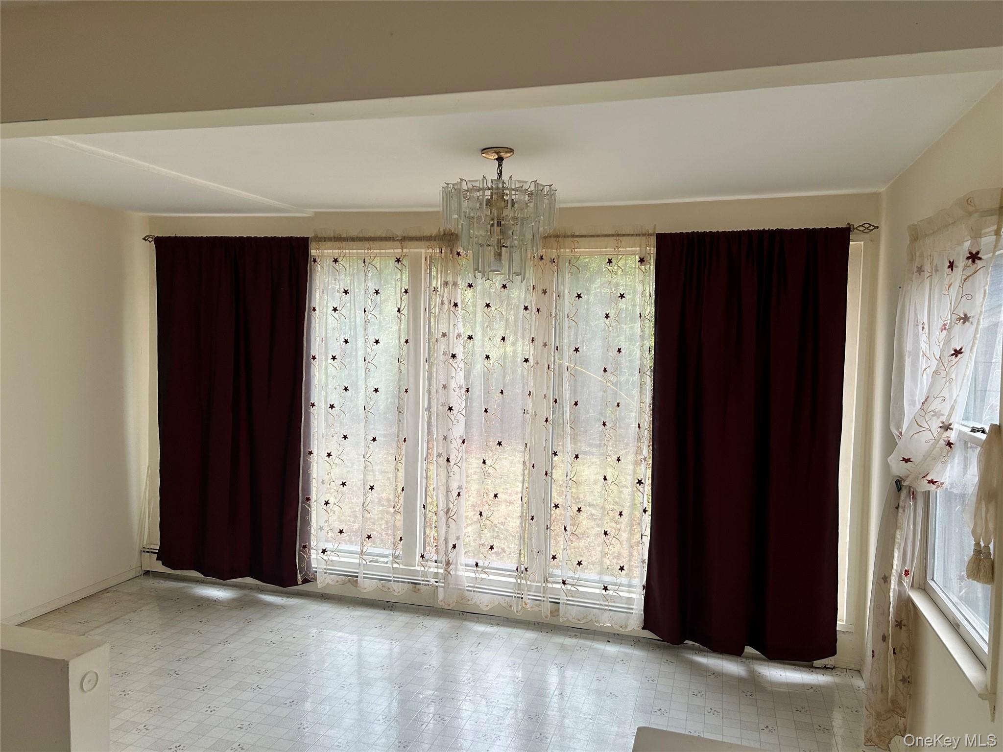 #3 photo, 155 Dahlia Drive, سوفولك Mastic Beach , NY 11951