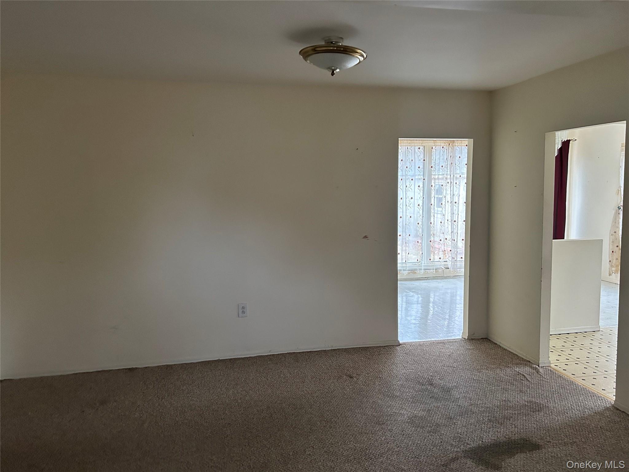 #5 photo, 155 Dahlia Drive, سوفولك Mastic Beach , NY 11951