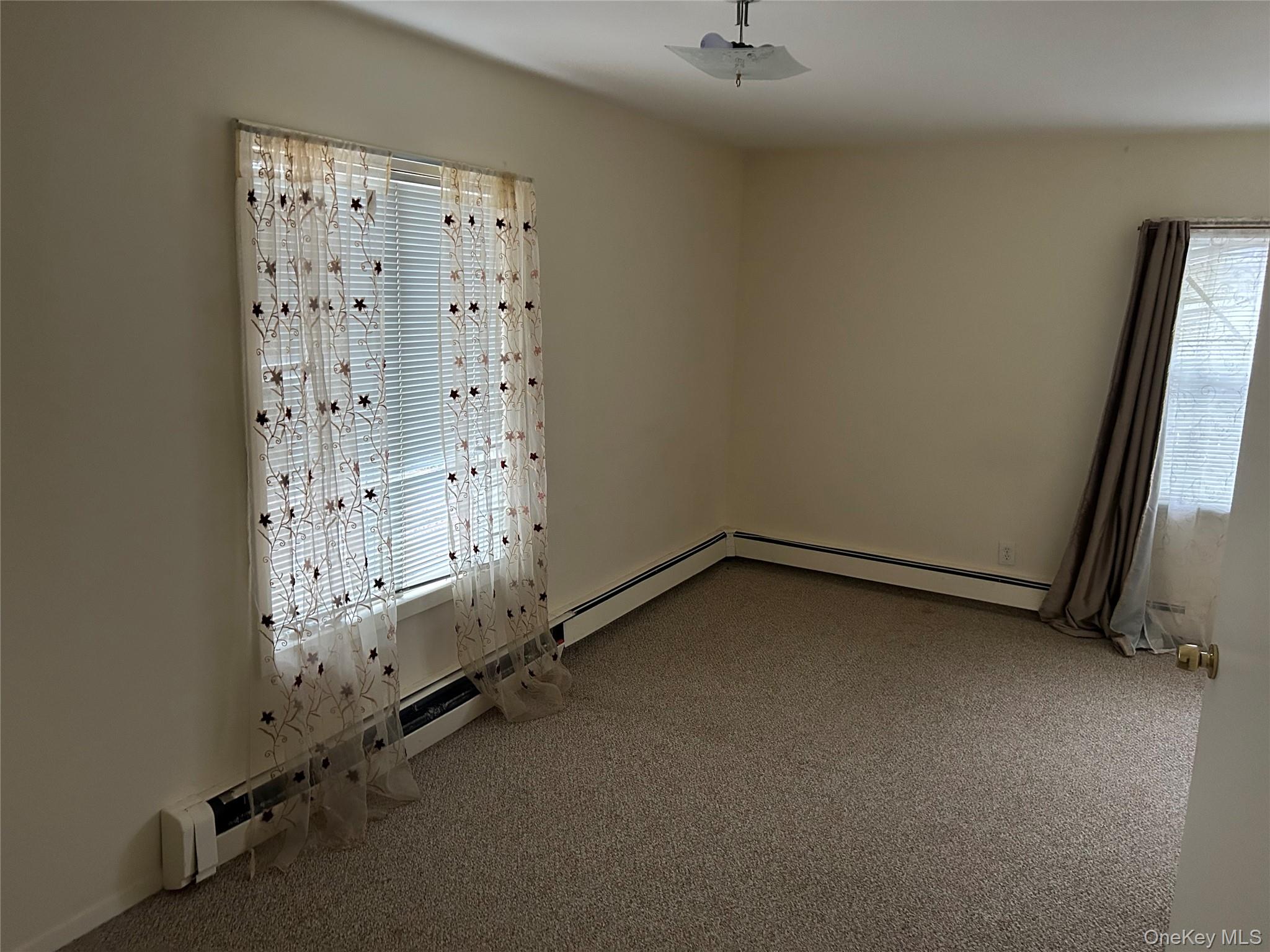 #7 photo, 155 Dahlia Drive, سوفولك Mastic Beach , NY 11951