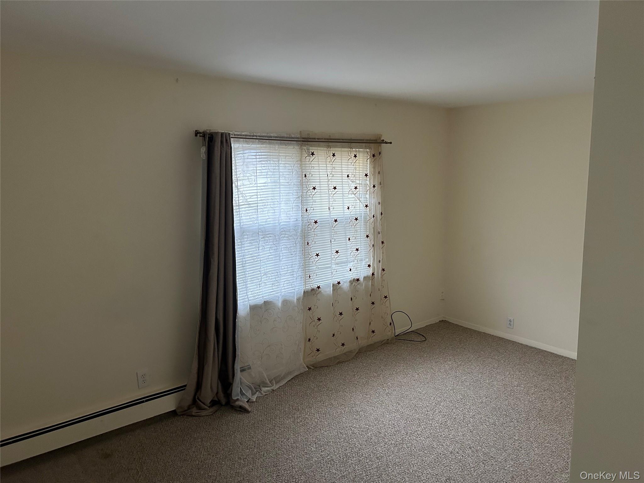 #8 photo, 155 Dahlia Drive, سوفولك Mastic Beach , NY 11951