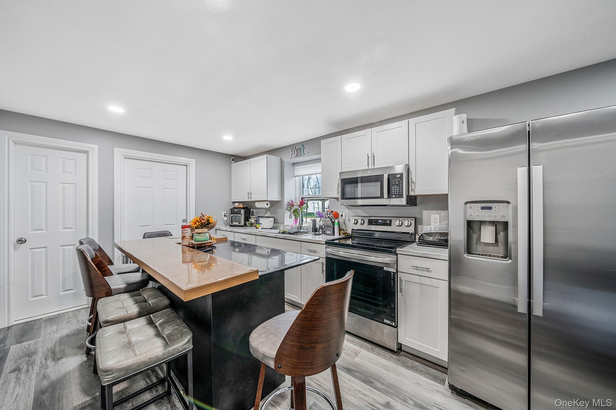 #10 photo, 275 Brentwood Parkway, Brentwood , NY 11717