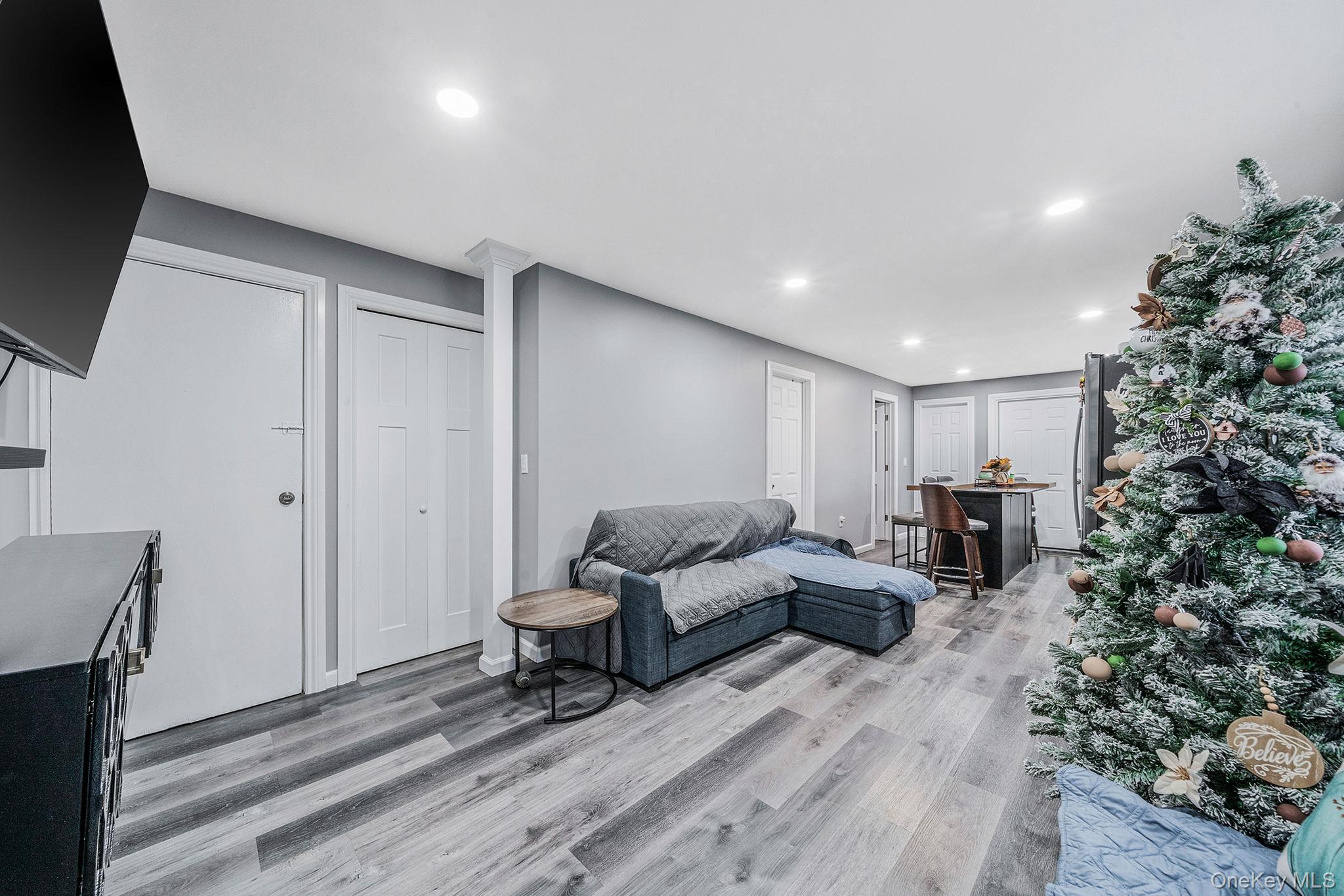 #6 photo, 275 Brentwood Parkway, Brentwood , NY 11717