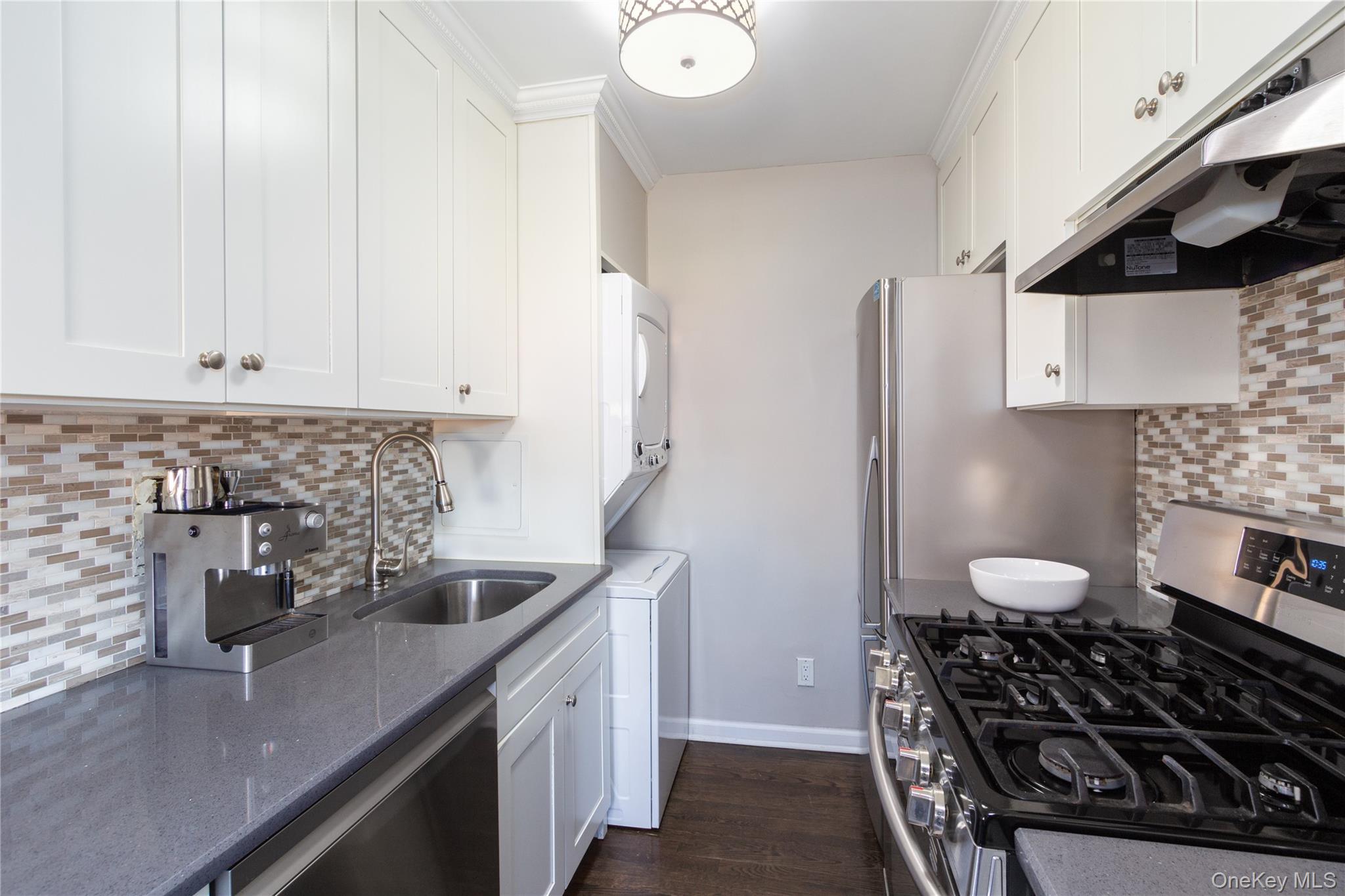 #13 photo, 163-62 Willets Point Boulevard, Whitestone , NY 11357