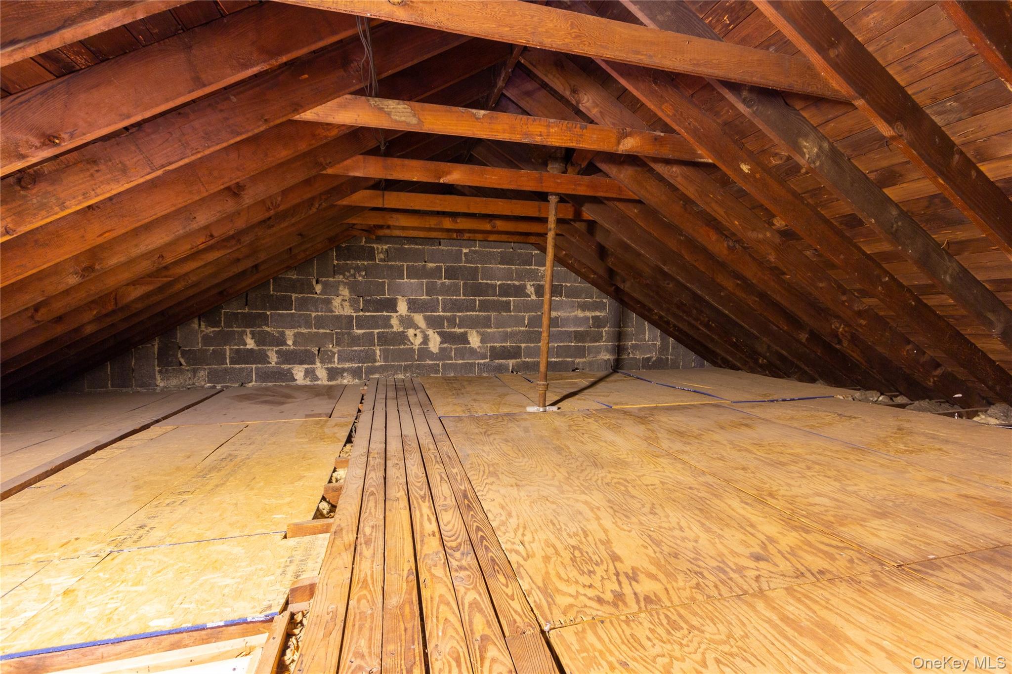 #19 photo, 163-62 Willets Point Boulevard, Whitestone , NY 11357