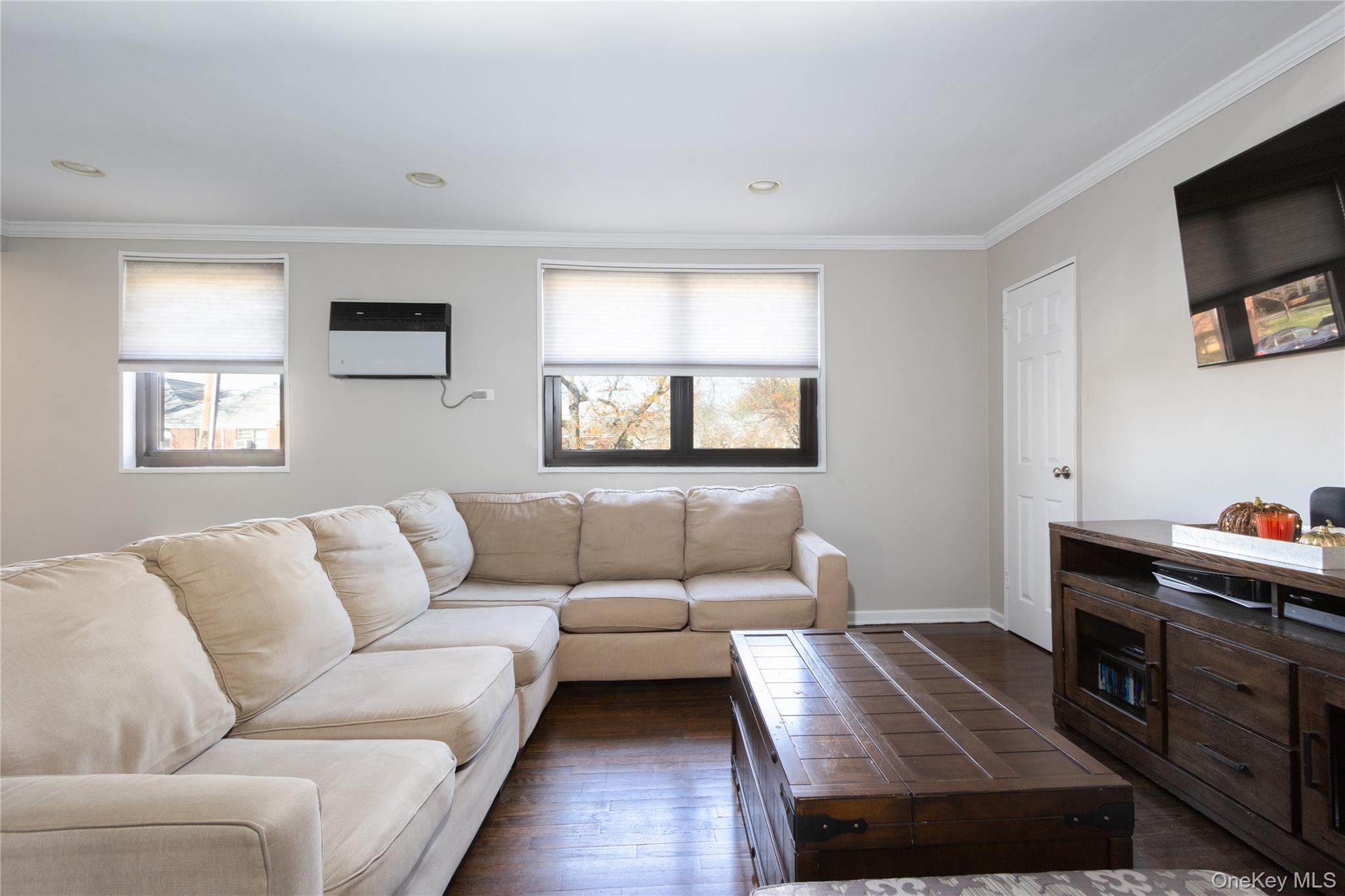 #6 photo, 163-62 Willets Point Boulevard, Whitestone , NY 11357