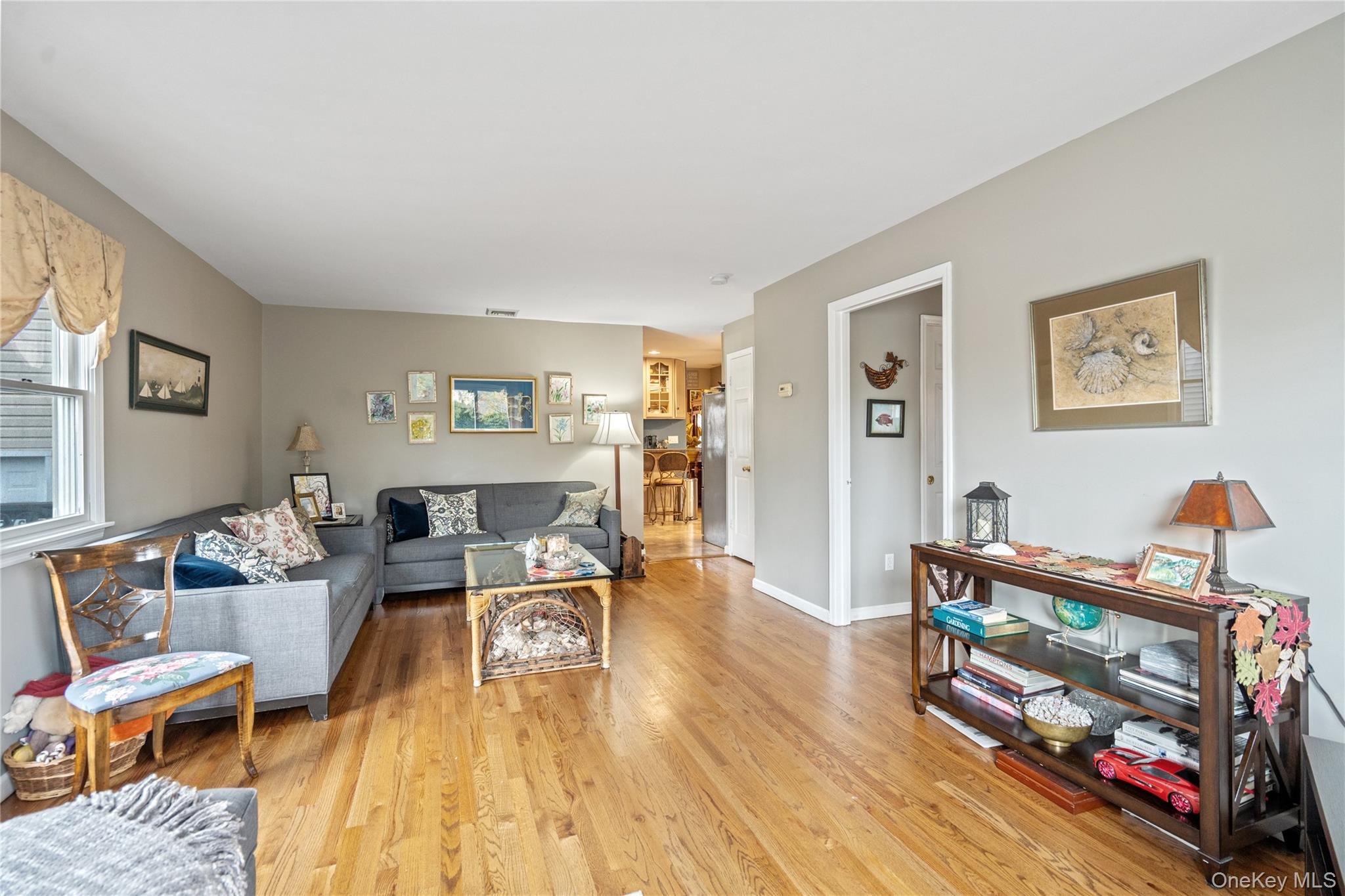 #11 photo, 1617 Richard Avenue, Merrick , NY 11566