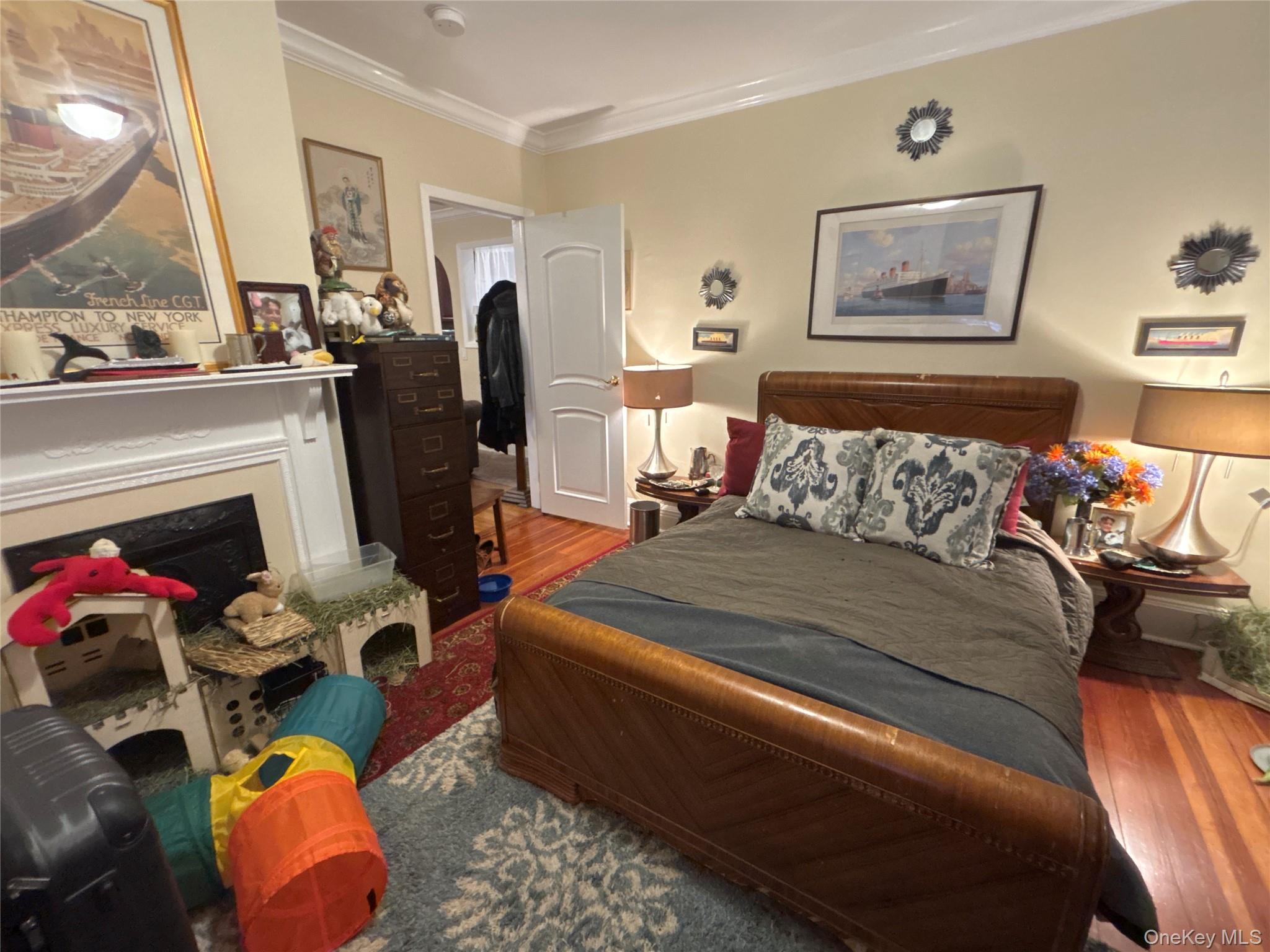 #10 photo, 30 Hicks Lane, Great Neck , NY 11024