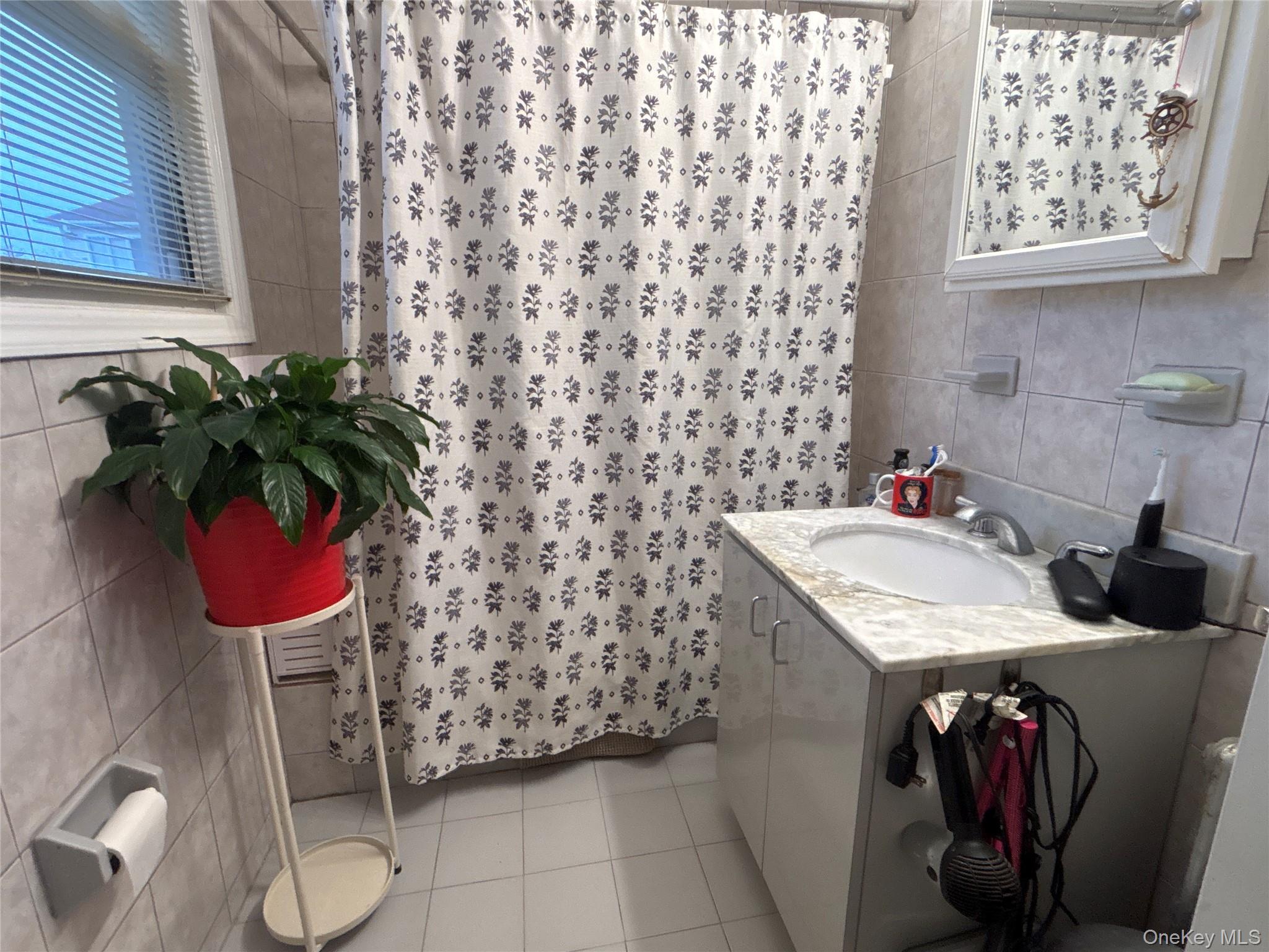 #13 photo, 30 Hicks Lane, Great Neck , NY 11024