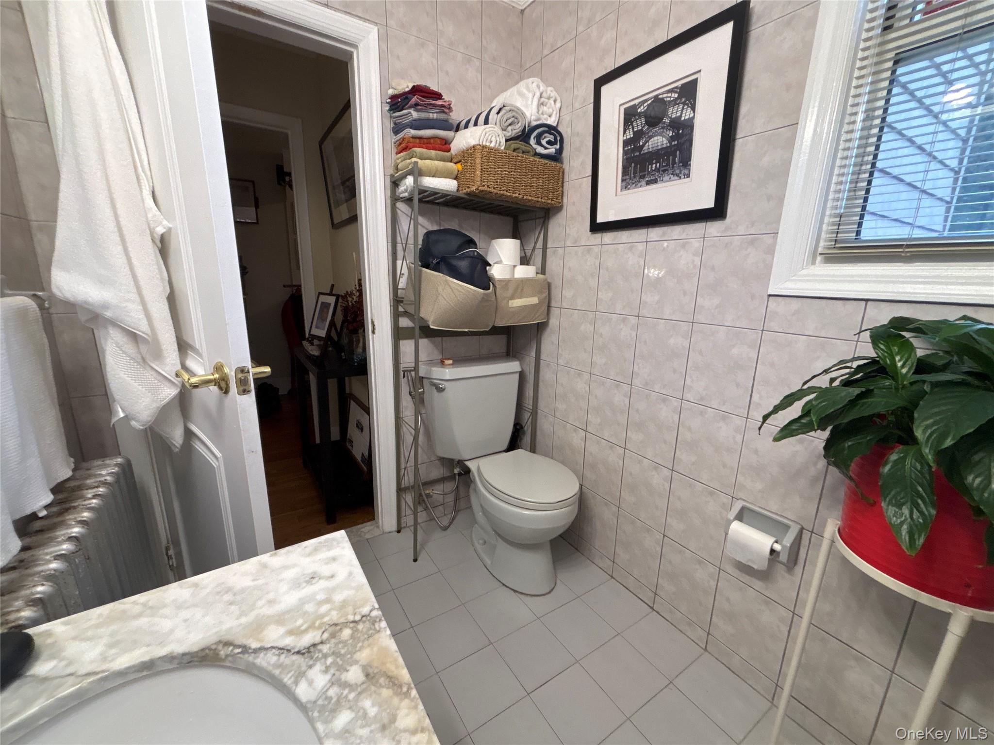 #15 photo, 30 Hicks Lane, Great Neck , NY 11024