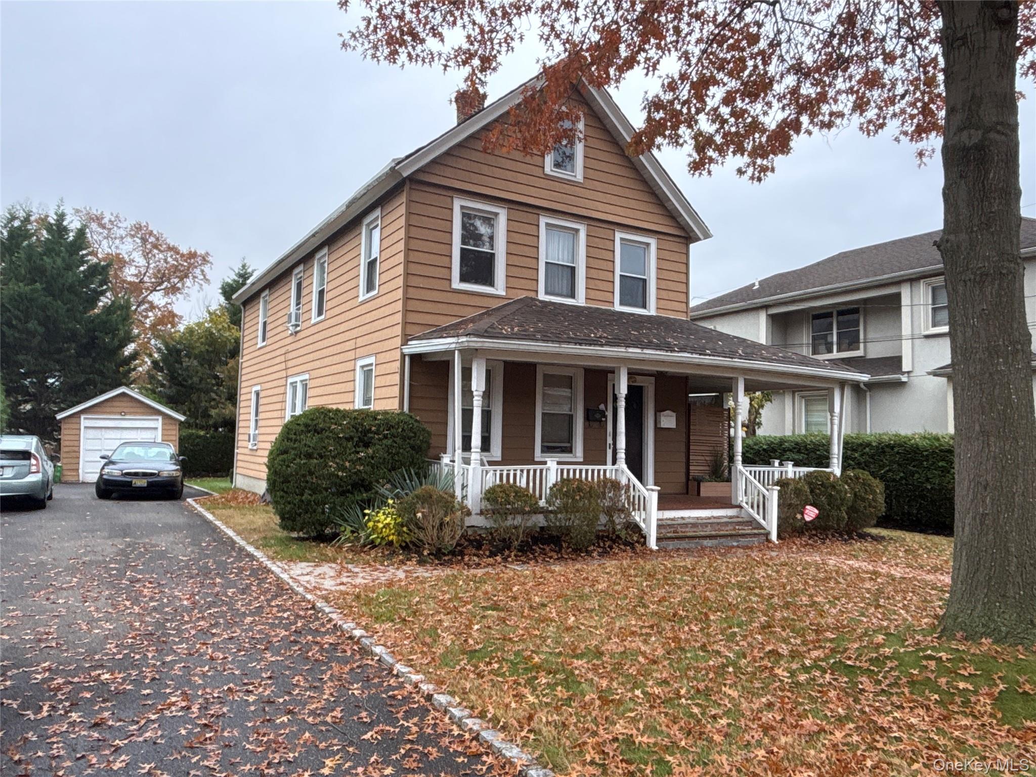 #2 photo, 30 Hicks Lane, Great Neck , NY 11024