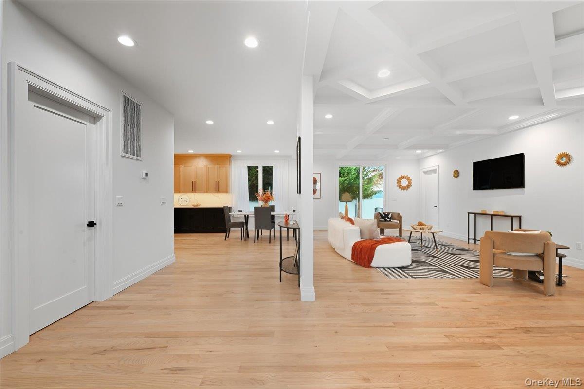 #6 photo, 267 Sprucewood Drive, Levittown , NY 11756