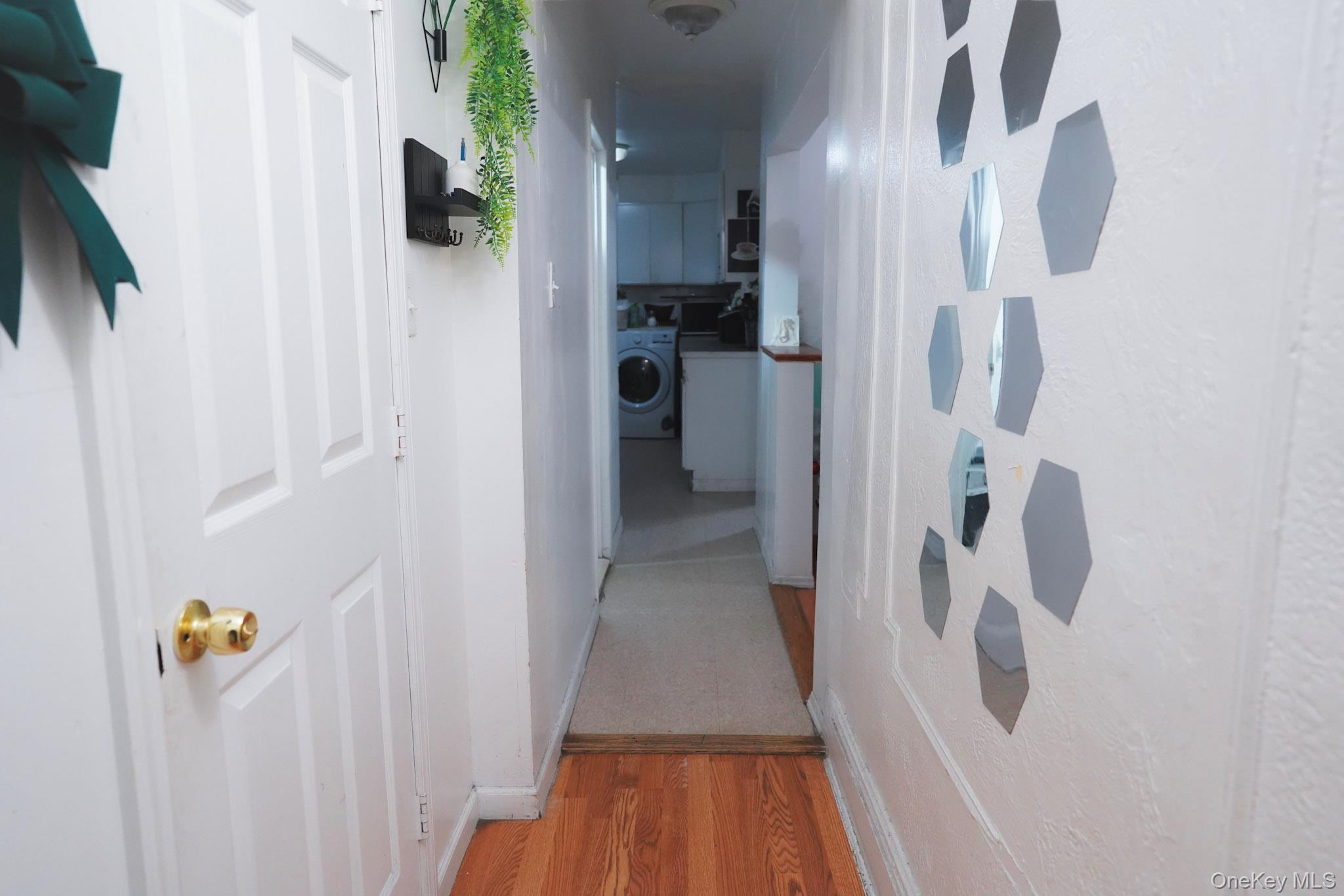 #18 photo, 80-60 90 Avenue, كوينز Woodhaven , NY 11421