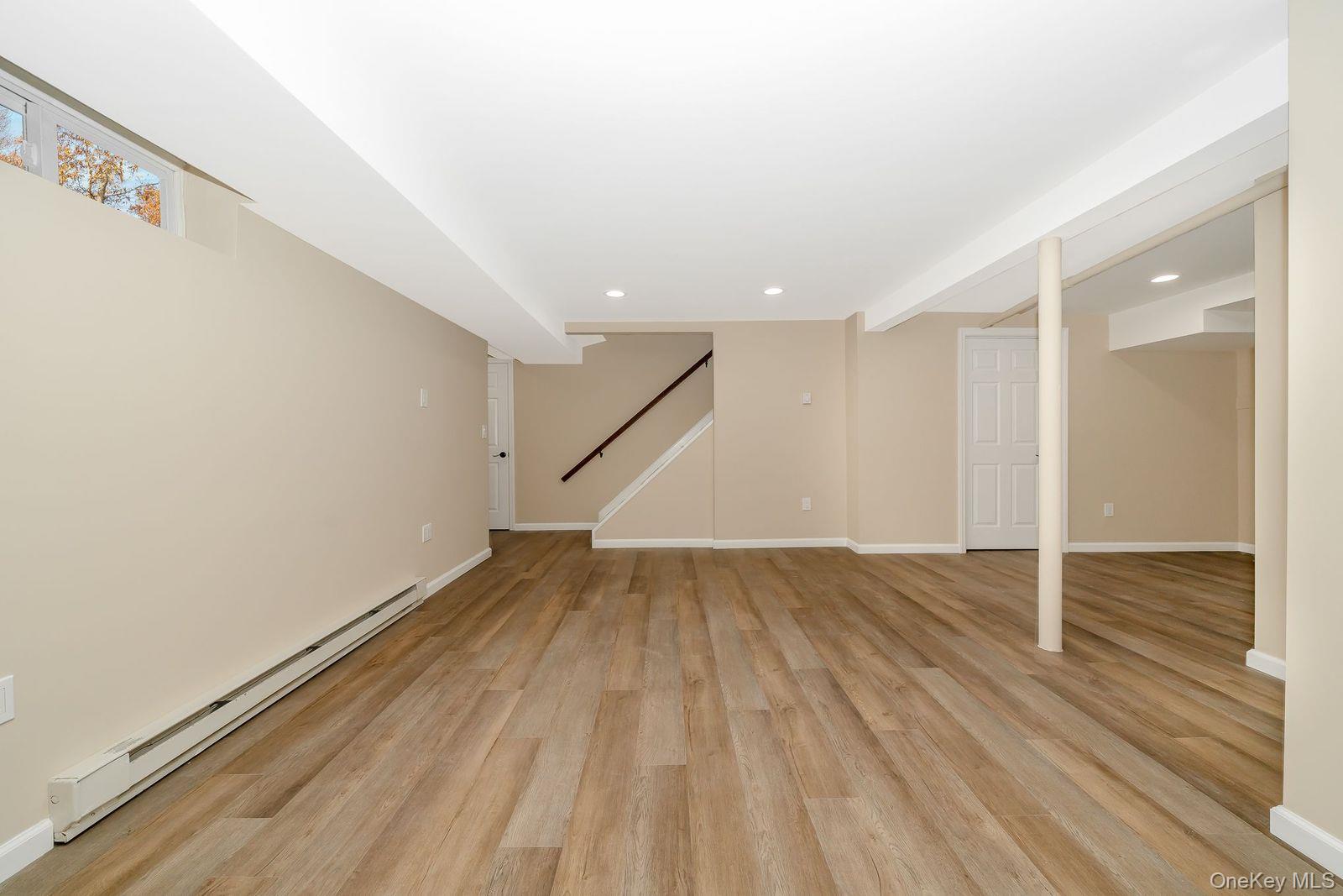 #10 photo, 123 4th Avenue, Huntington , NY 11746