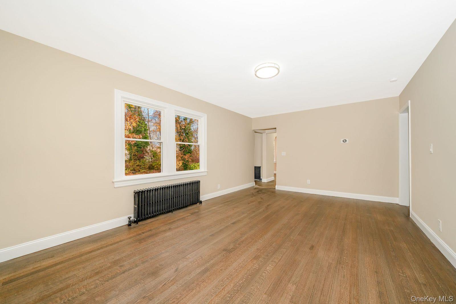 #6 photo, 123 4th Avenue, Huntington , NY 11746