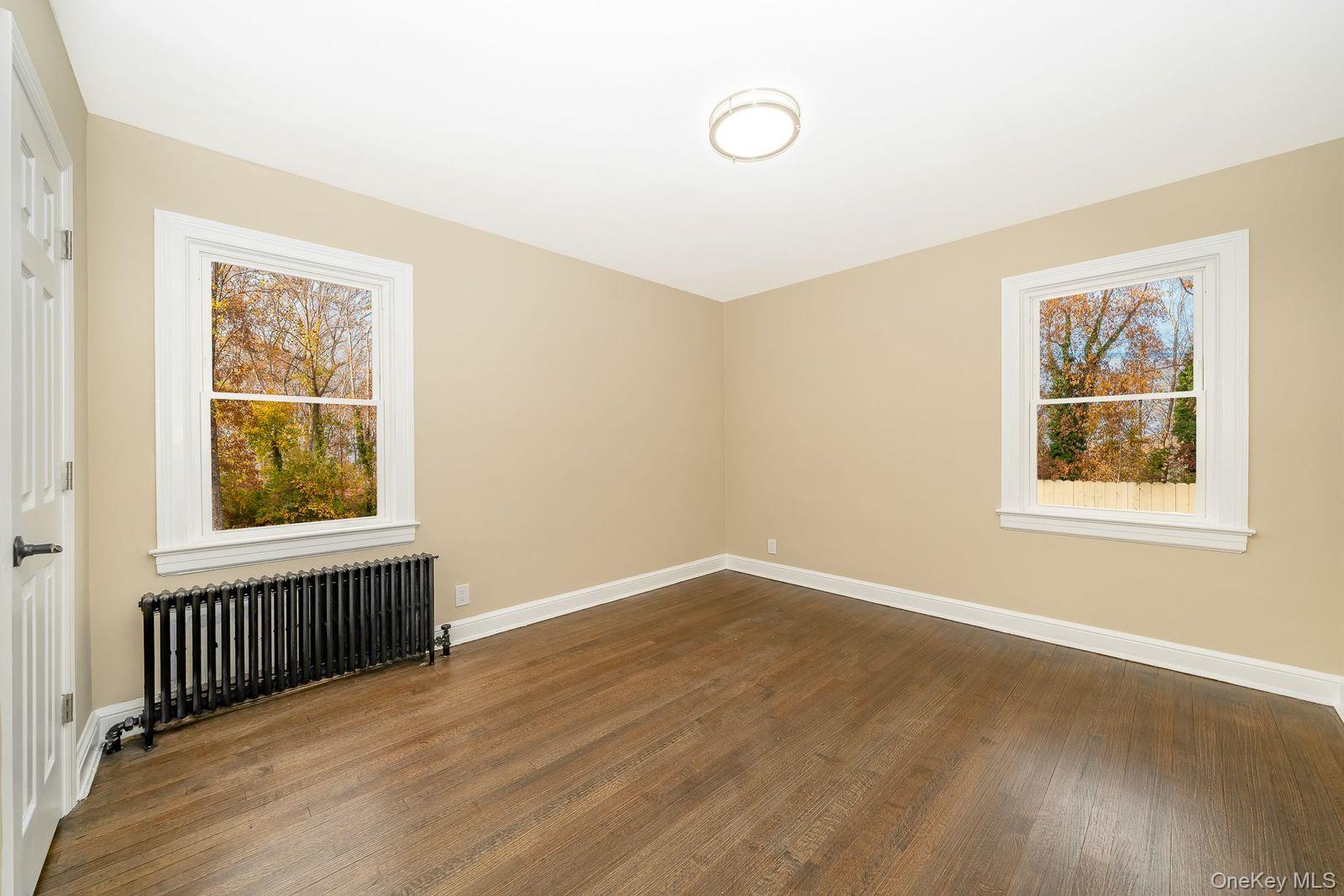 #8 photo, 123 4th Avenue, Huntington , NY 11746