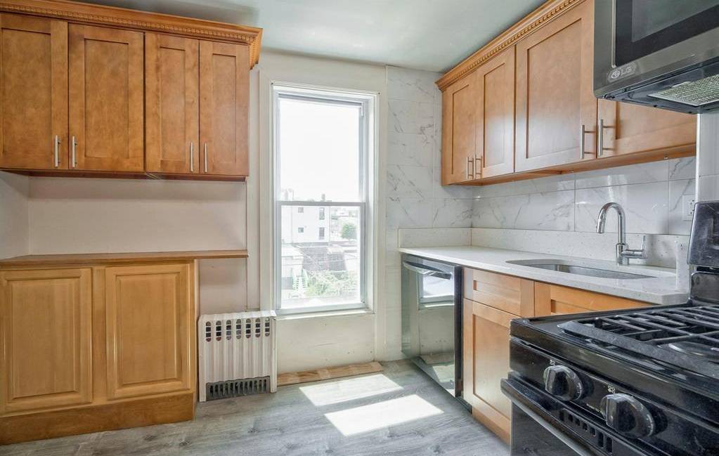 #8 photo, 328 39th St, Sunset Park , NY 11232